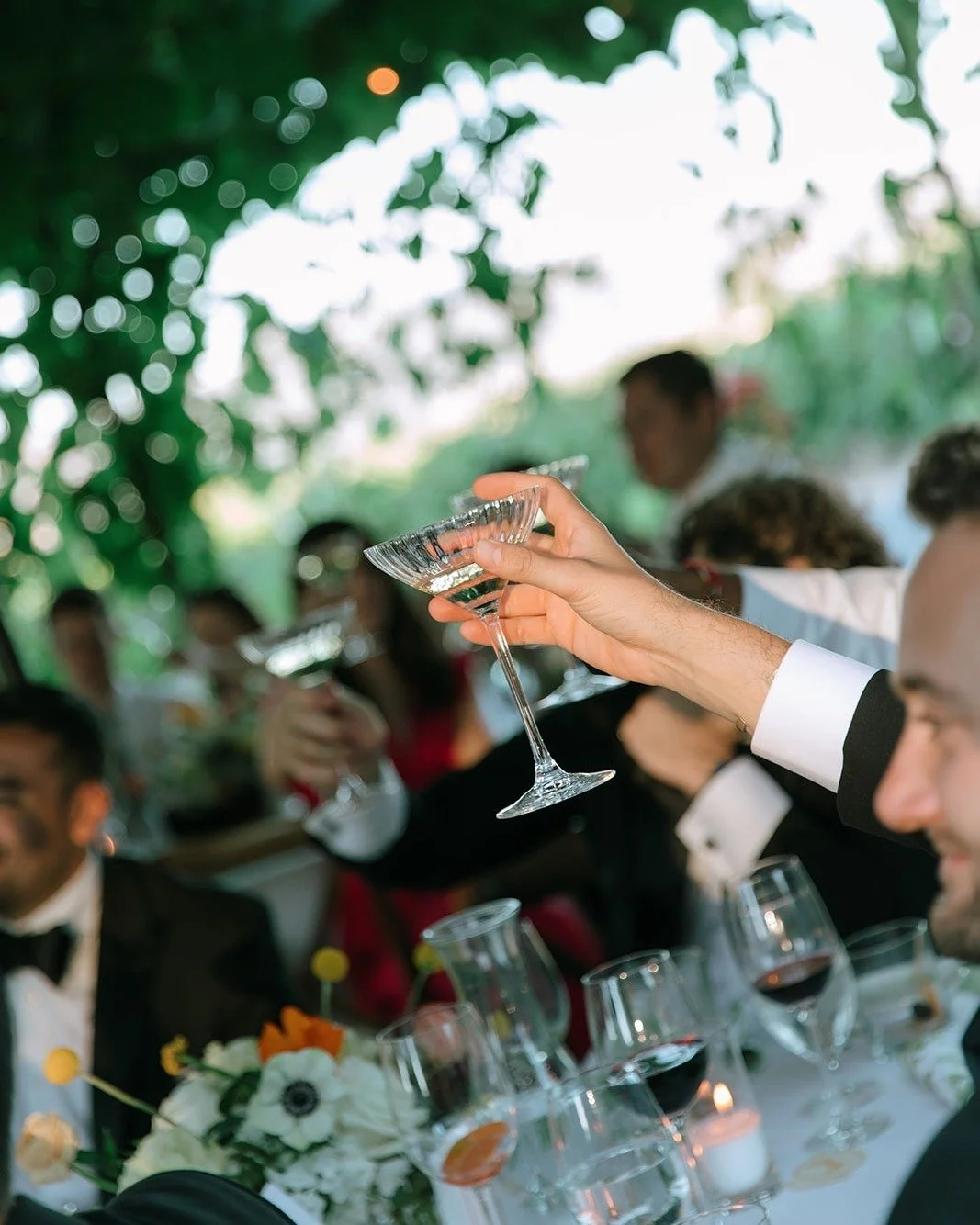 Wedding moments vs. the review 😍 ➡️ We&rsquo;re so thrilled that Sanjana loved the food, drinks, and desserts we created for their special day!

Photography: @kmphoto.co 
Venue: @trentaduewineryweddings 
Planning: @alidiluvioevents 
Florist: @vandaf