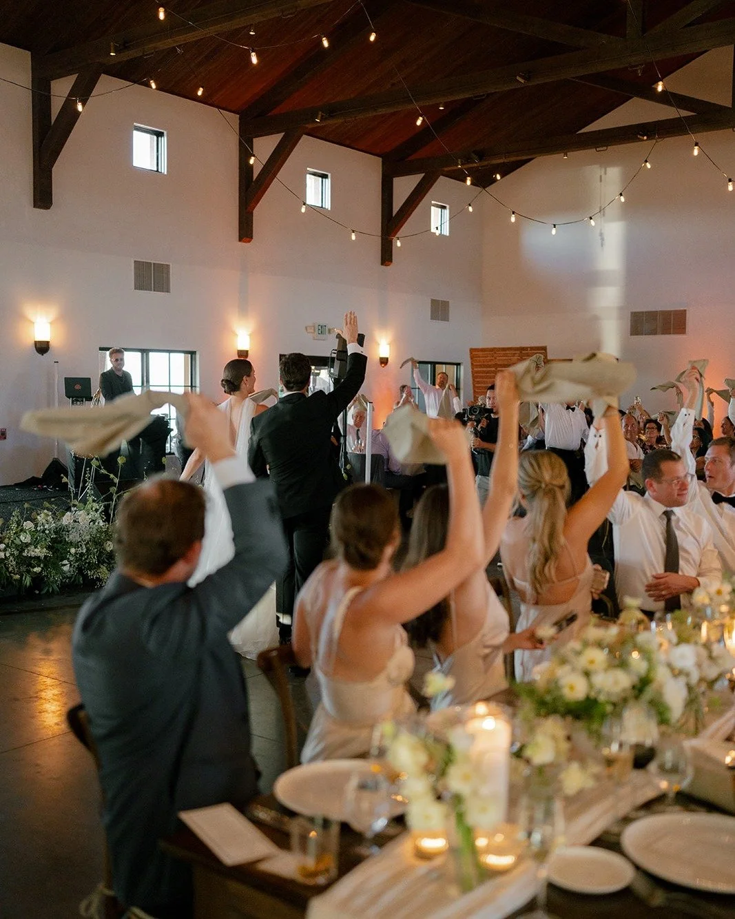 The moment you enter your dining room, is everything! 
Let's hear it for the bride and the groom 👏💍

Planning @joyfullygathered
Venue @viansawinery
Photography @elizaberthwarrick_
Rentals @encoreeventsrentals
Florals @enchantment_floral
 #winecount
