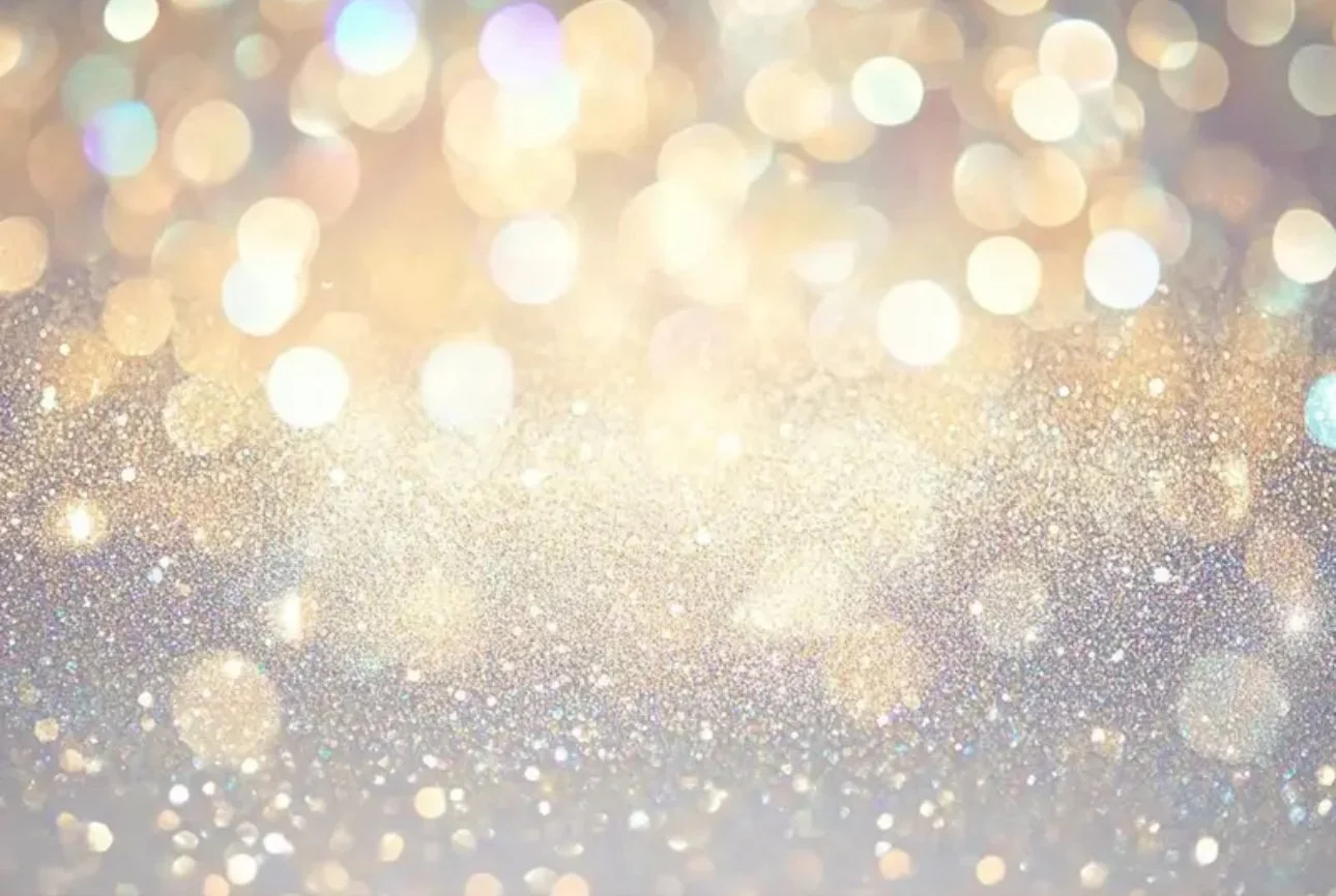 Hintergrund mit goldenen, weißen und pastellfarbenen Glitzer- und Bokeh-Effekten