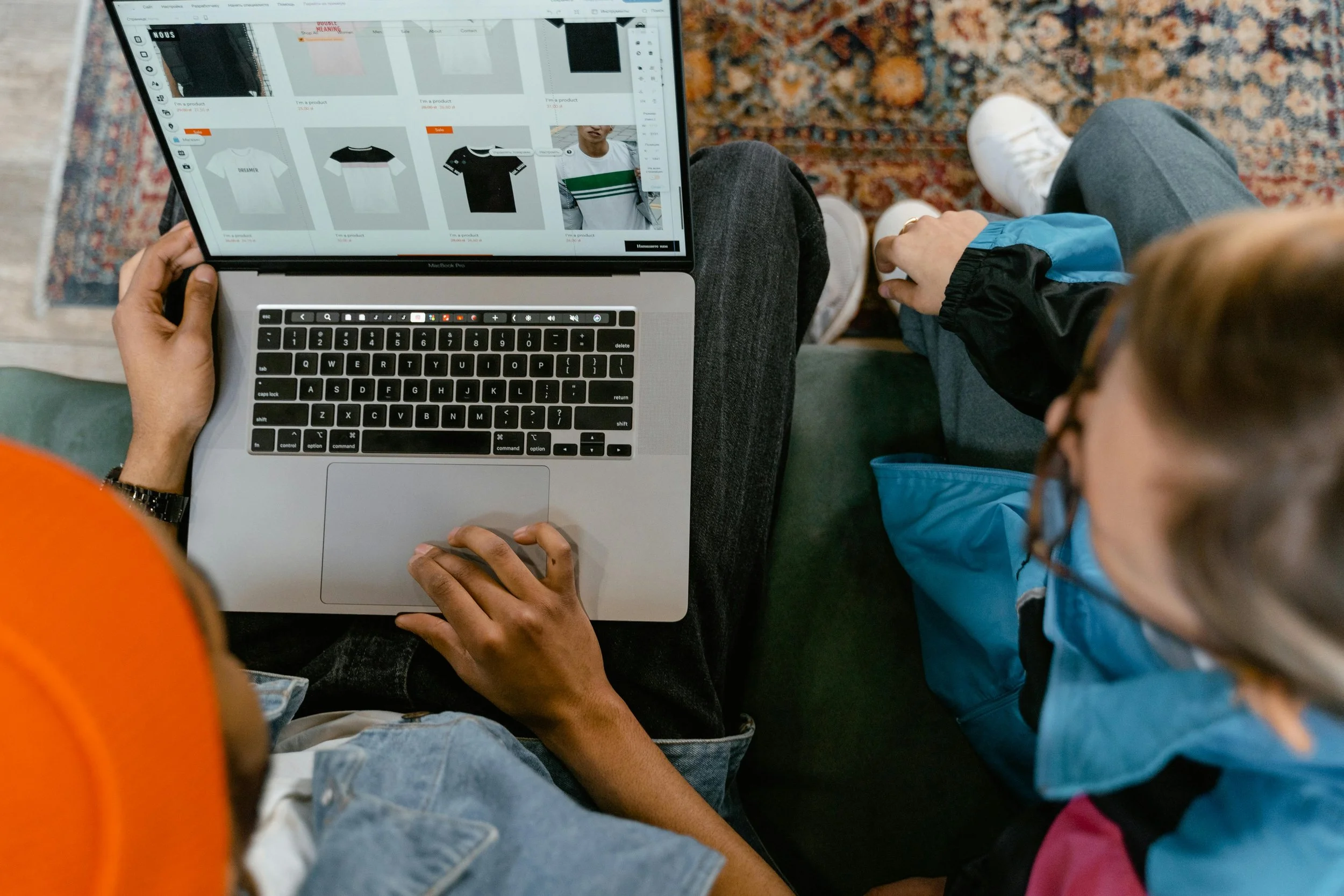 Why a Platformless Platform Is the Future of Wholesale Ecommerce