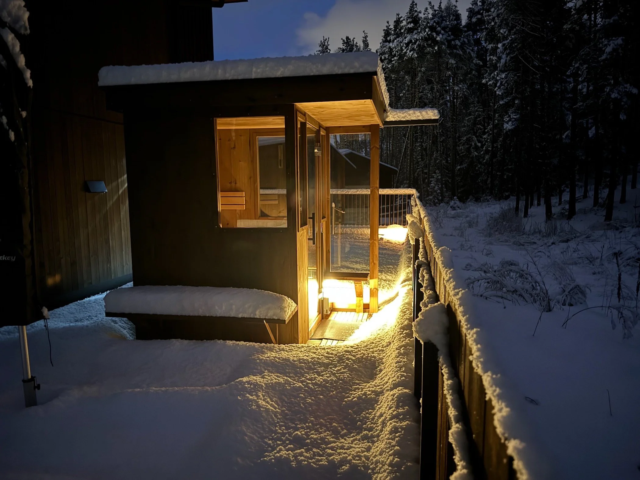 sauna-snow4.jpeg