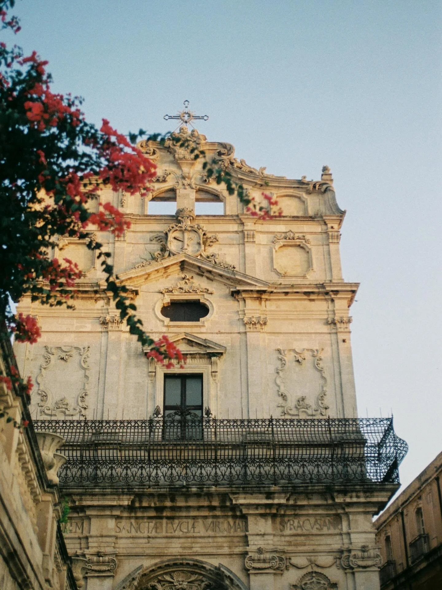 Sicily, you have my heart.

I was back in Sicily recently to assist friend/mentor @fayewildephotography at an epic wedding&mdash;one of those whirlwind weekends that reminds you how much of this work is about presence, instinct, and connection. The l