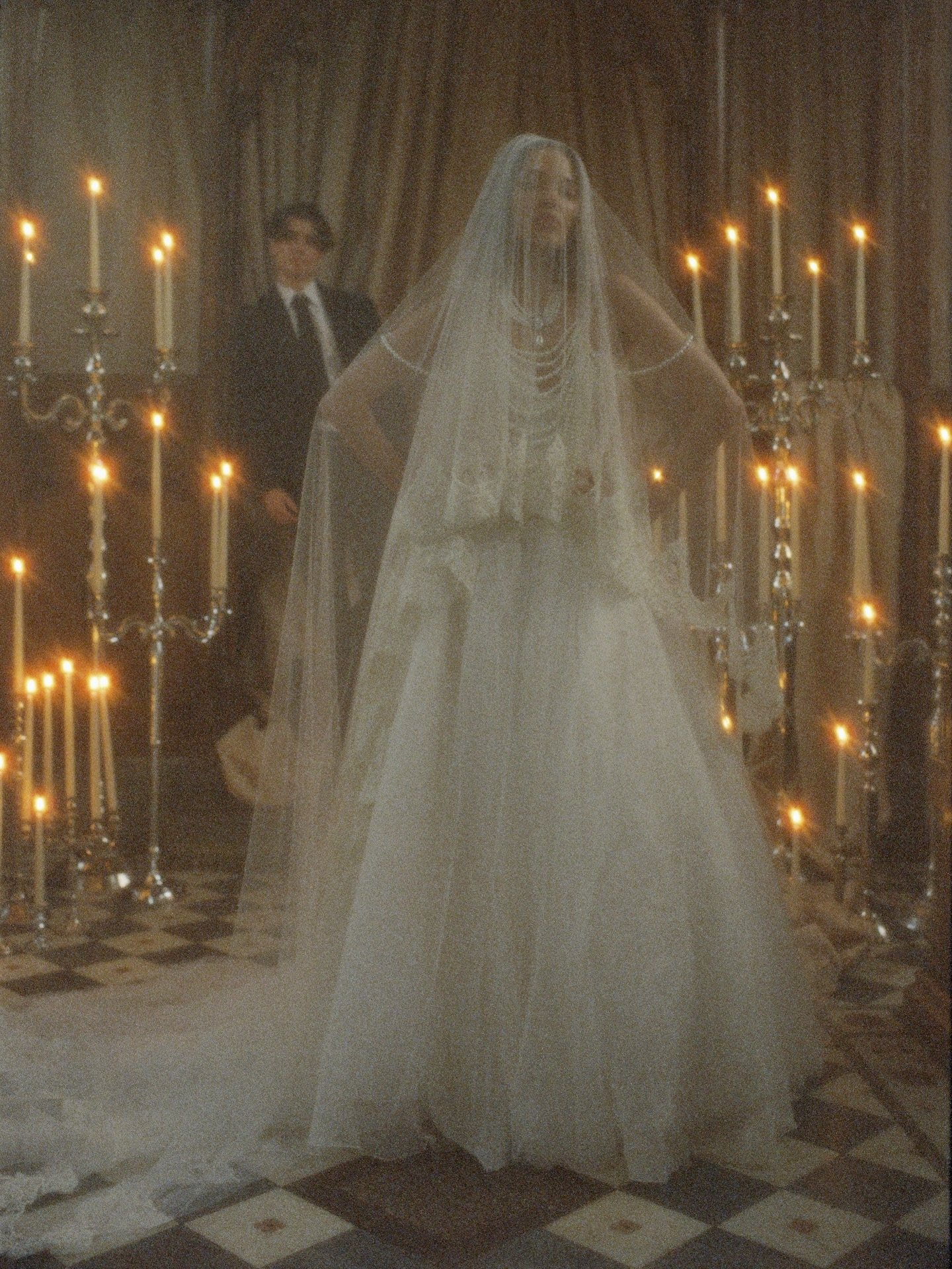 Sudeley Castle on film.

a workshop built around slowing down &mdash; shooting intentionally, trusting the light + allowing moments to unfold without rushing them.

film asks you to be present. each frame is deliberate, each composition considered. n