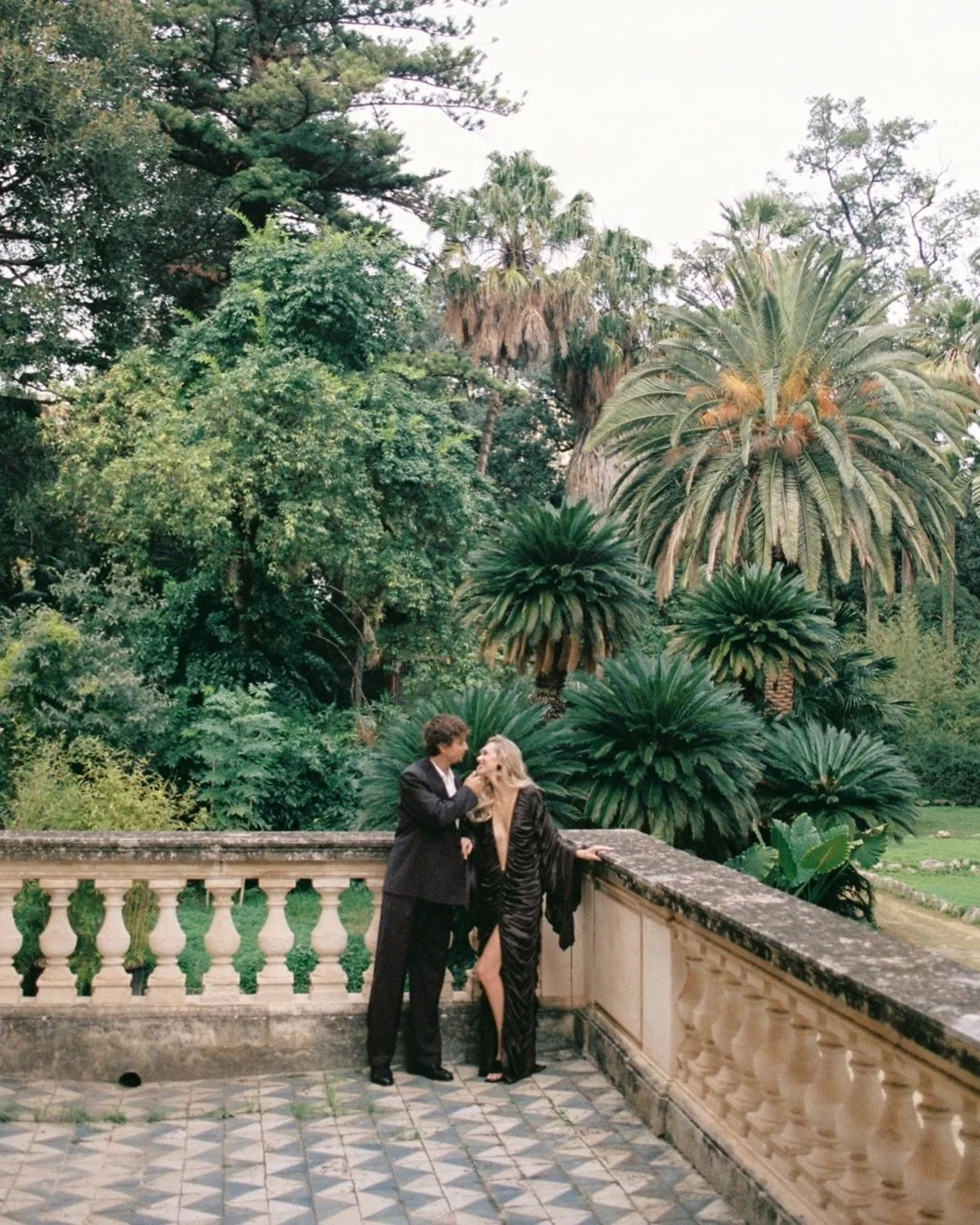 italy, but make it feel like a film

creative direction @ephemeral_ephemeral @ohh.ginger
creative design + planning @gigiandroses
producer @volyaagency 
venue @villatascaofficial
muah @varvarad
style @bridal_fashion_stylist
style assistants @veronika