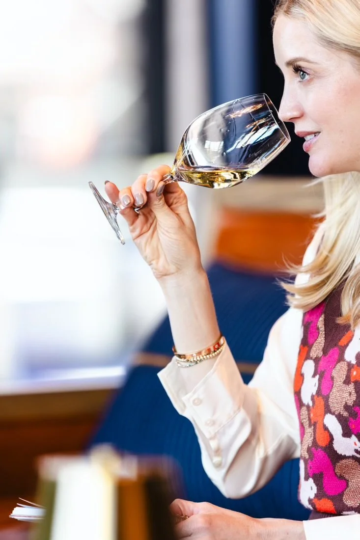 Healthier Holiday Wine Pairings: A Nutrition Coach + Sommelier’s Guide to Sipping Smarter This Season