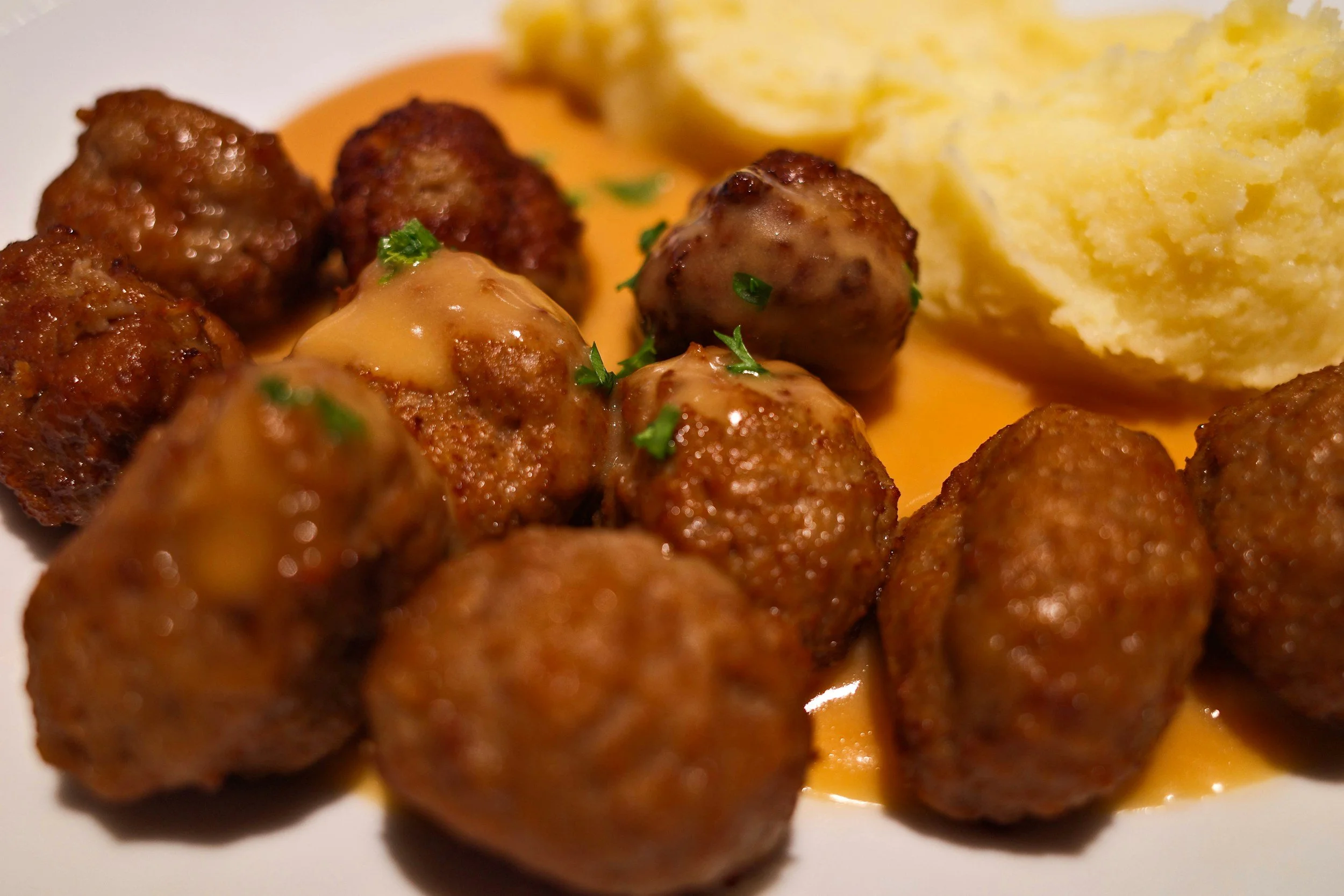 Swedish Meatballs &amp; Mashed Potatoes