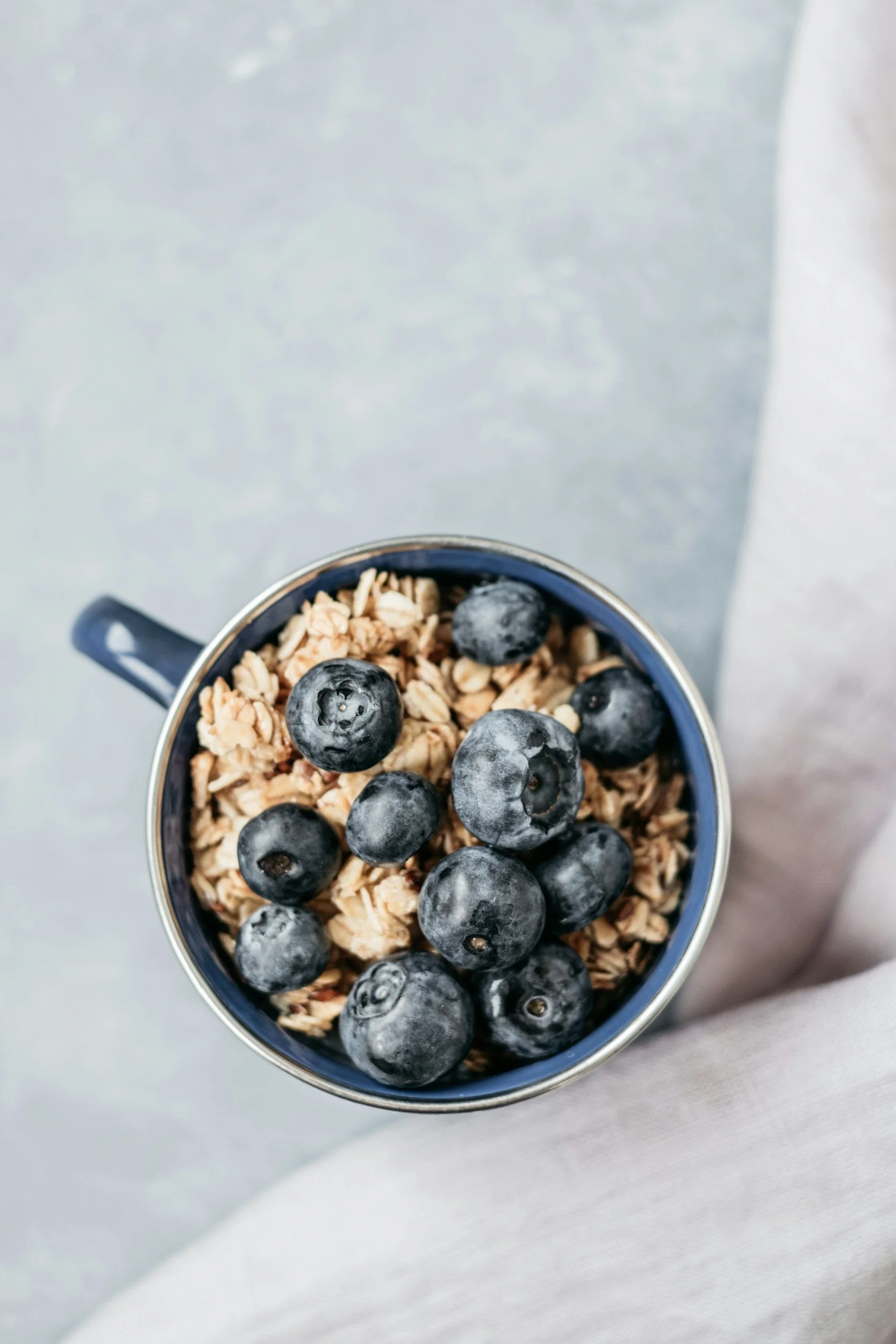 Blueberry Almond Baked Oatmeal Cups