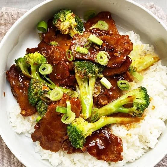Seitan and Broccoli Stir-Fry
