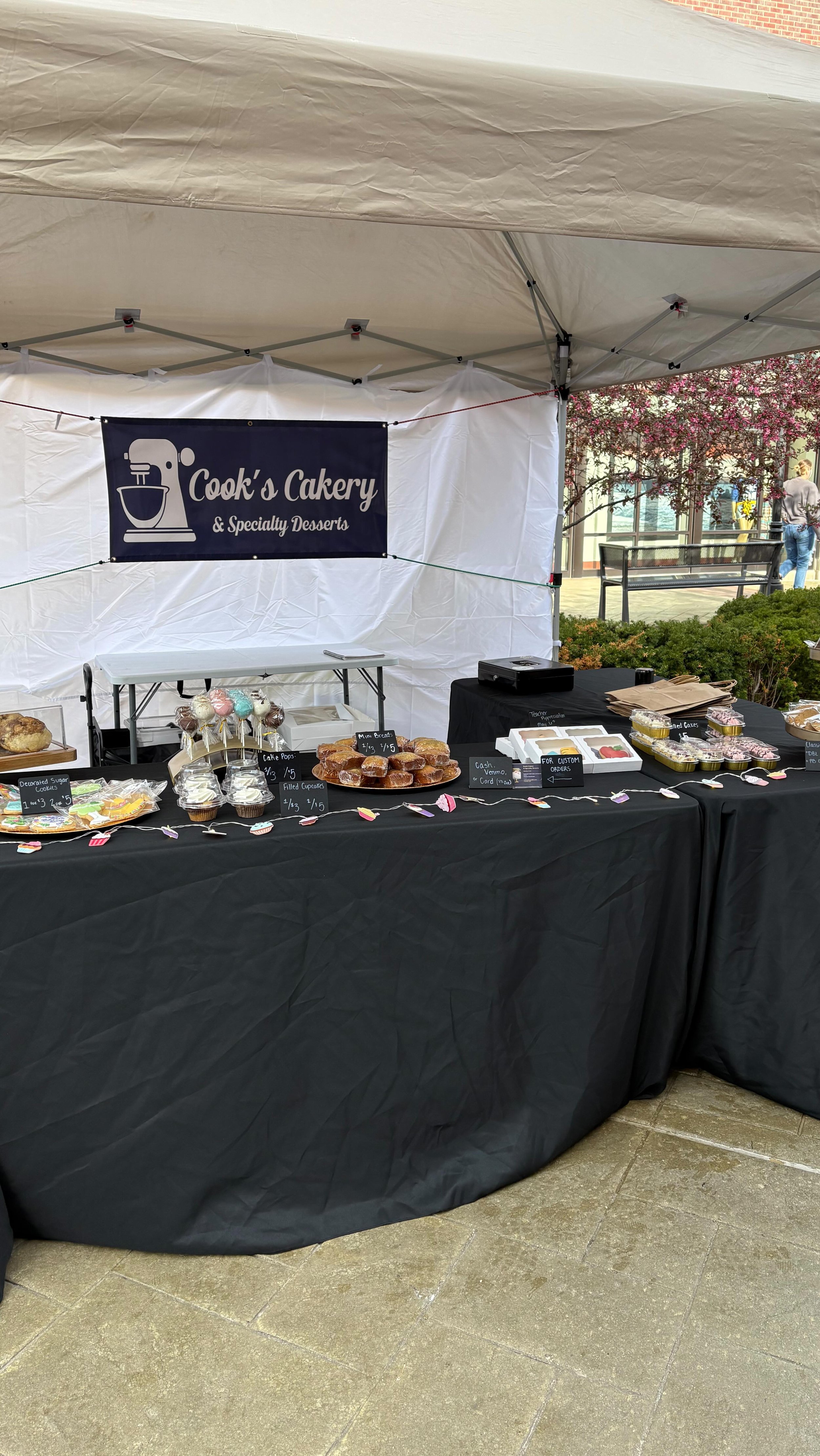 MARKETS!! Mother's Day is next weekend and Tanger is hosting a Mother's Day weekend event! Come check out all the stores and all the vendors. Today 10a-4p and tomorrow 10a-5p !