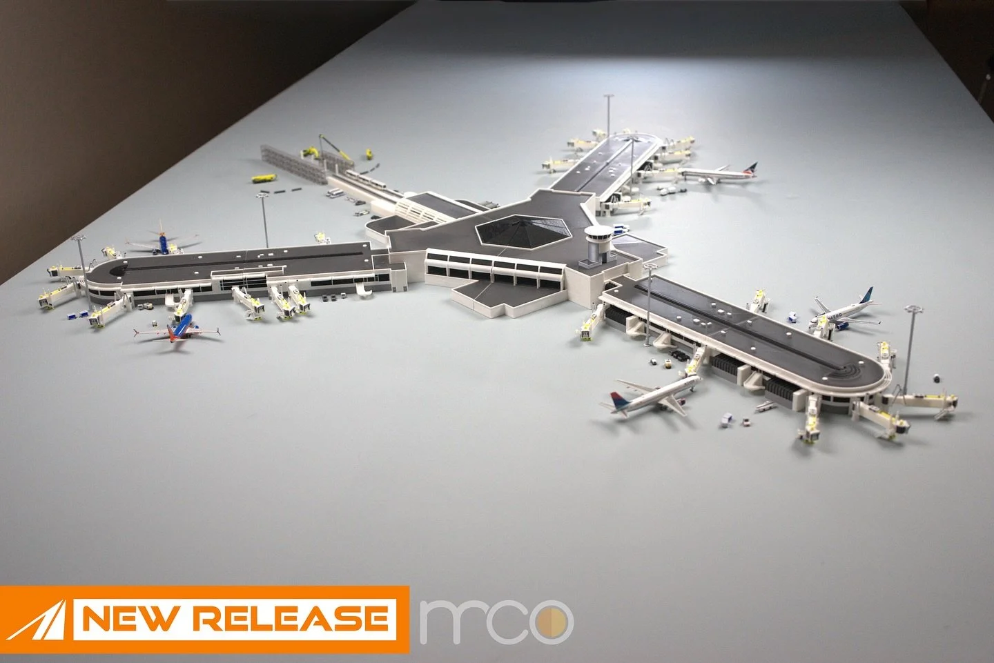 1:400 scale – Orlando International Airport Airside 4. Our most detailed airport yet. We had a great time making this model! Available on our website at 5:00pm MDT
This handcrafted, made-to-order model features:
• 26 jetbridges with funct
