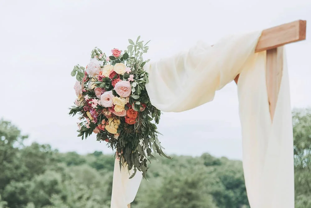 Phone-Free Weddings Hush Lockable Phone Pouches Are a Game-Changer