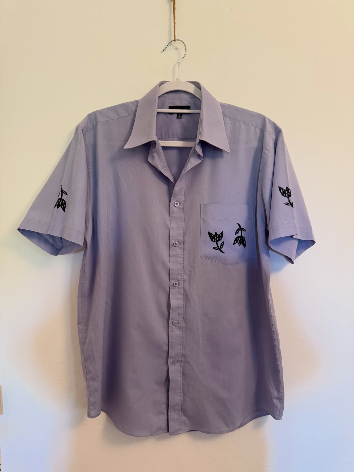 Adopt&eacute;&eacute;&eacute;&eacute;e 💜 elle est partie fleurir la vie d&rsquo;une flower person ! Je l&rsquo;avais expos&eacute;e au joli @13h59_shop, quelle joie de savoir qu&rsquo;elle a trouv&eacute; une nouvelle maison !

Si tu veux la tienne 