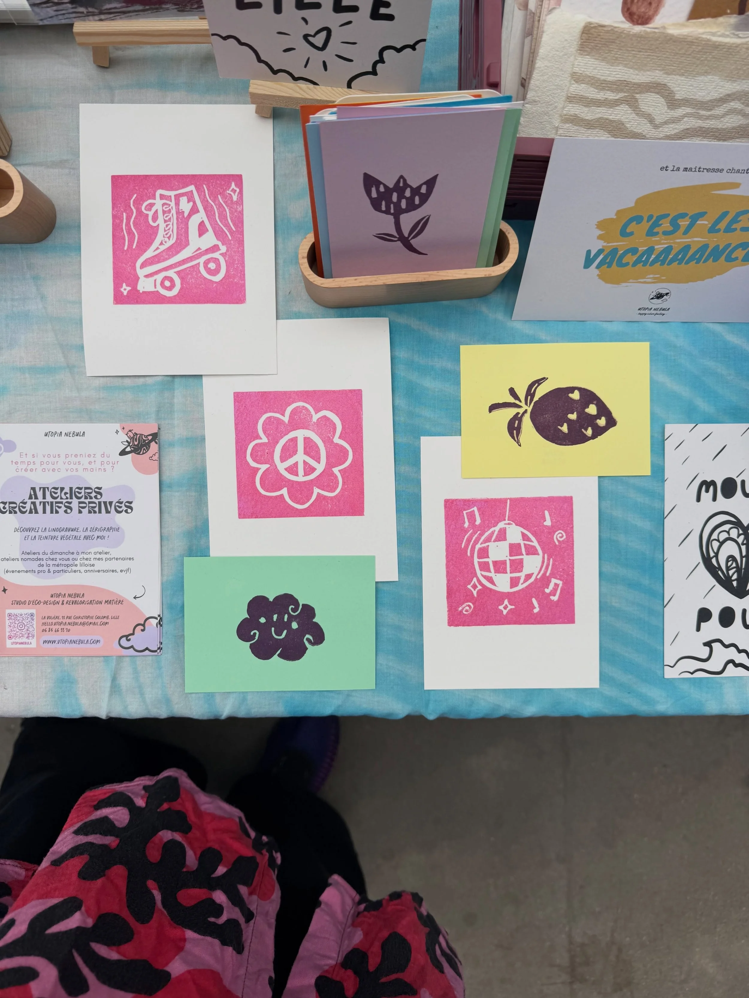 Mettre de la couleur dans vos vies 🌈🌞🫶 c&rsquo;est ce qui me donne le sourire ! Ce qui me motive 💜

Voici un aper&ccedil;u de mon stand de ce week-end, merci &agrave; @letiquette.boutique @la_traction_coop pour l&rsquo;organisation et @chaud.boui