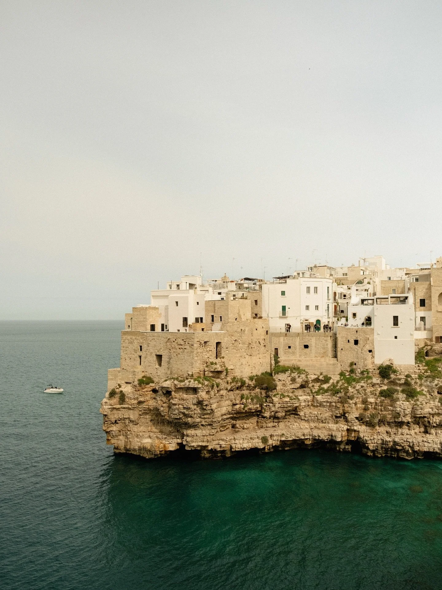 Puglia feels like connection&ndash;to place, to people, to life&rsquo;s sweetest simplicity.

Fresh olive oil, sea-sprayed lunches, slow mornings in whitewashed towns&hellip; it&rsquo;s the Italy that still feels untouched.

Just booked a dreamy trip