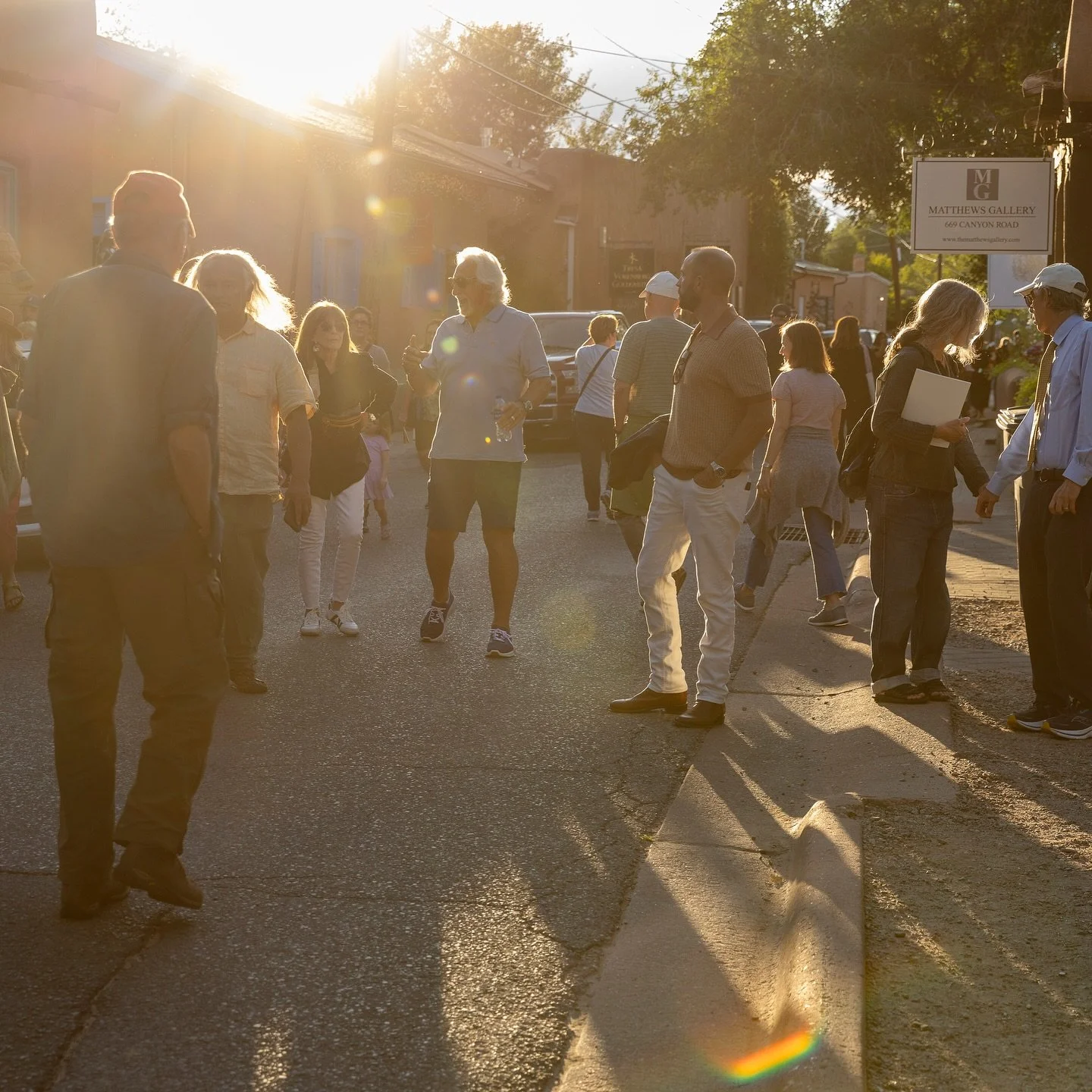 The Canyon Road Summer Walks were one of the best things about this summer in Santa Fe - if we do say so ourselves😌. And we could not have done them without the contributions of our premier sponsors. @yoursantafehome (Ricky Allen + Tara Earley Real