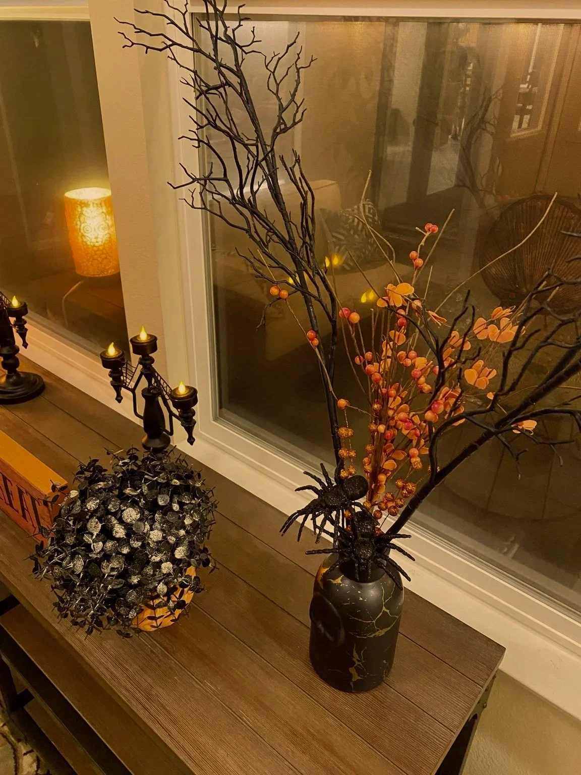 Halloween+Entry+Table+1.jpg