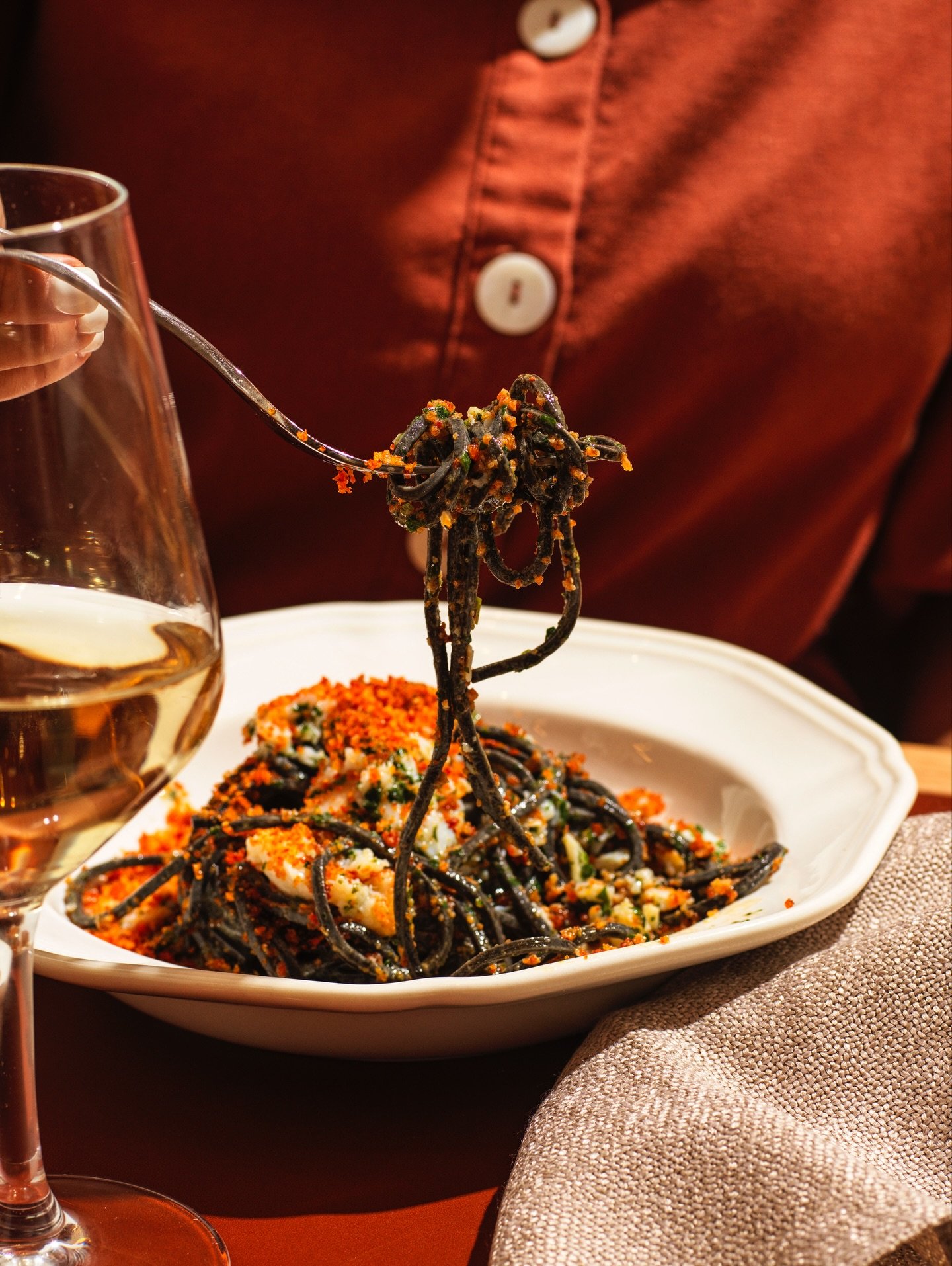 Ever wondered what Chef @alexpavoni would choose for himself? Here&rsquo;s a look at a few favourites from the &lsquo;Pavoni&rsquo;s Menu&rsquo;. Gather your people and work your way through the menu together. 

@alexpavoni @moyasky @pardo9000 @truzz