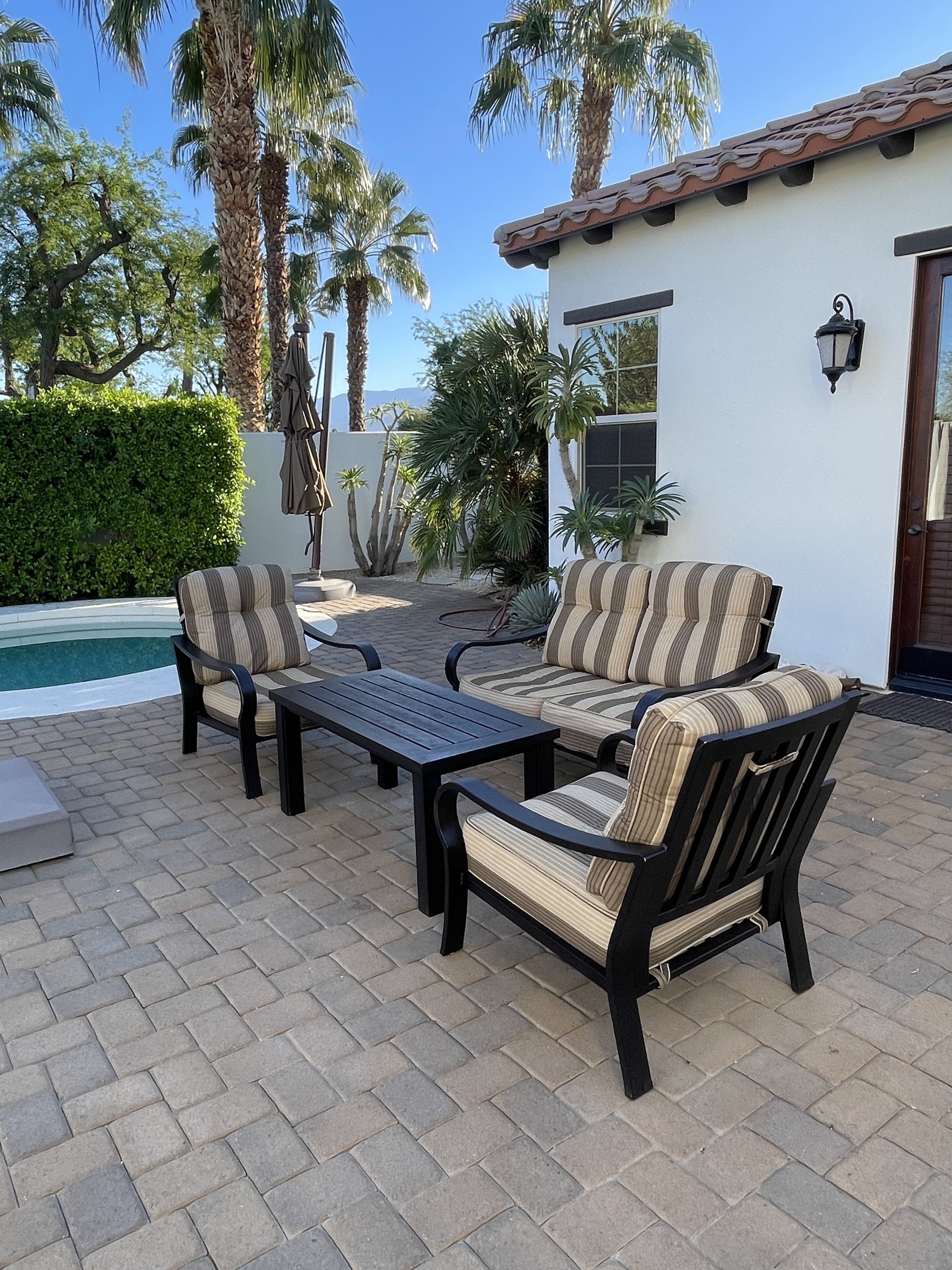 Palm Desert Oxidation Removal and Outdoor Cushion Cleaning
