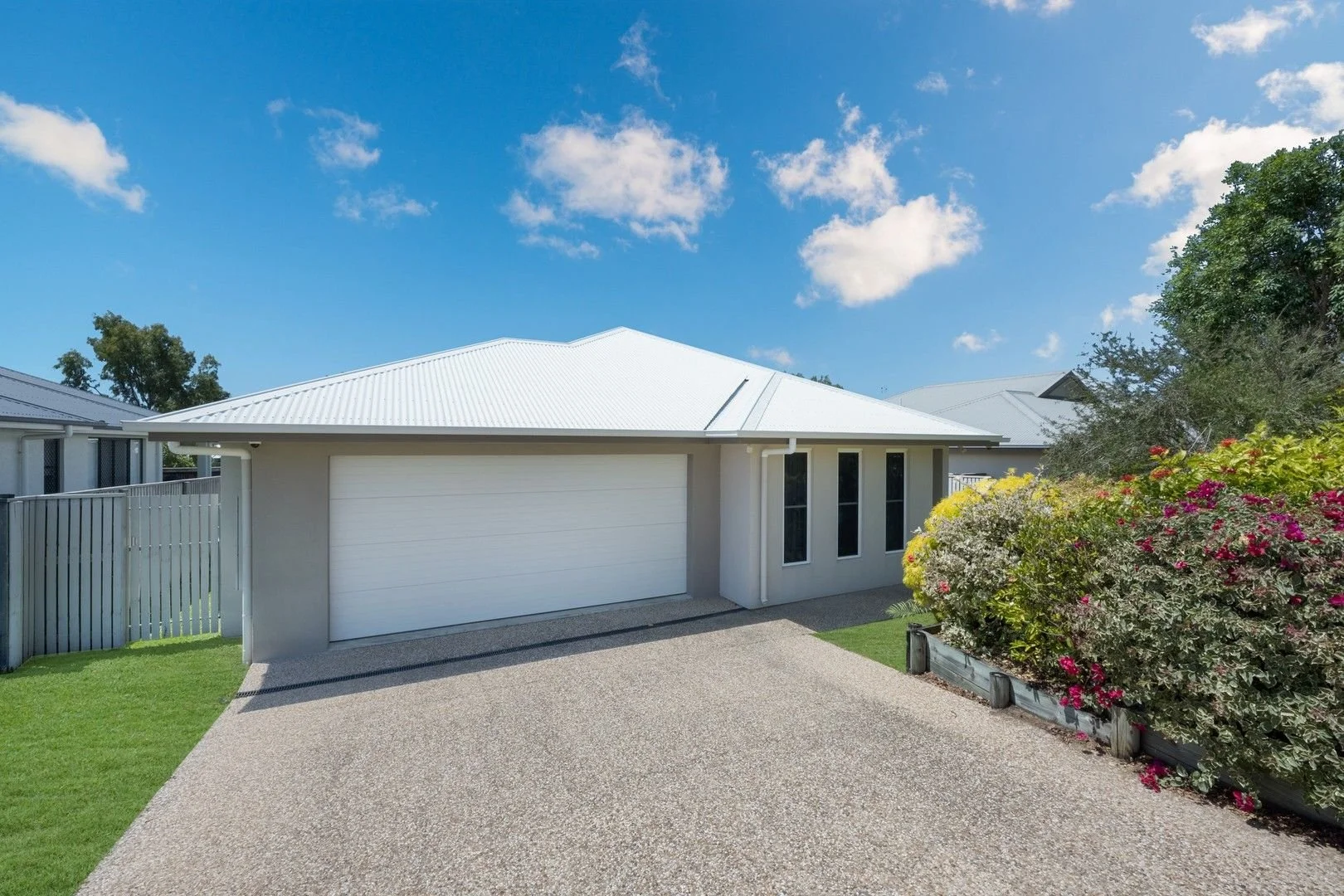 145 Kennard Circuit, Bushland Beach, Qld 4818