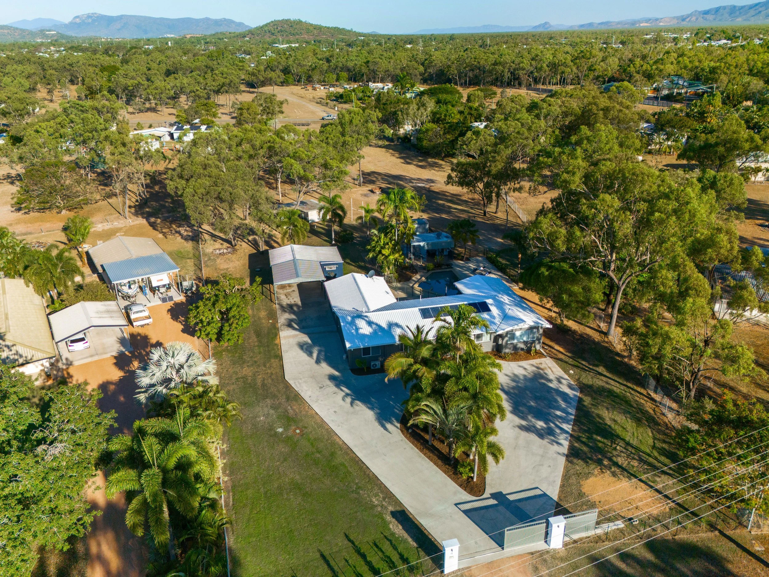 4 Minsky Court, Mount Low, Qld 4818