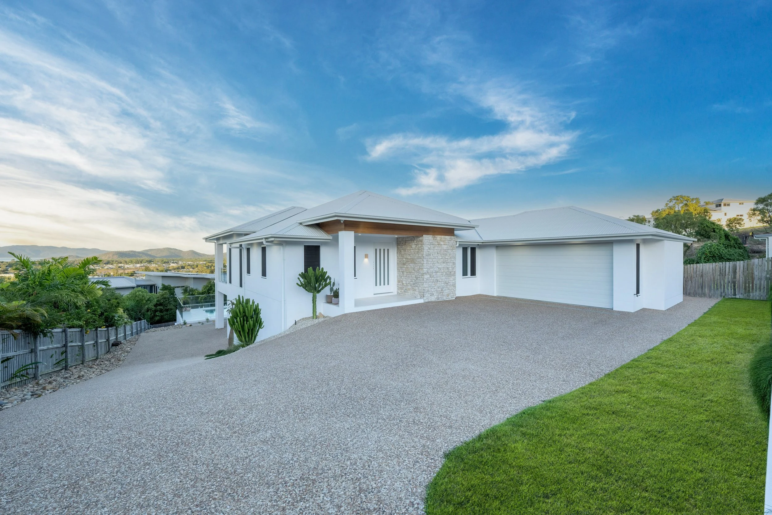 5 Olden Court, Bushland Beach, Qld 4818