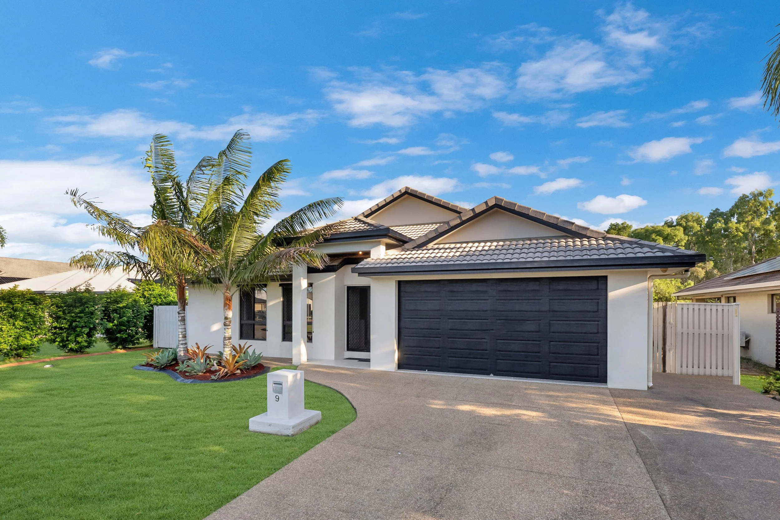 9 Eshelby Street, Bushland Beach, Qld 4818