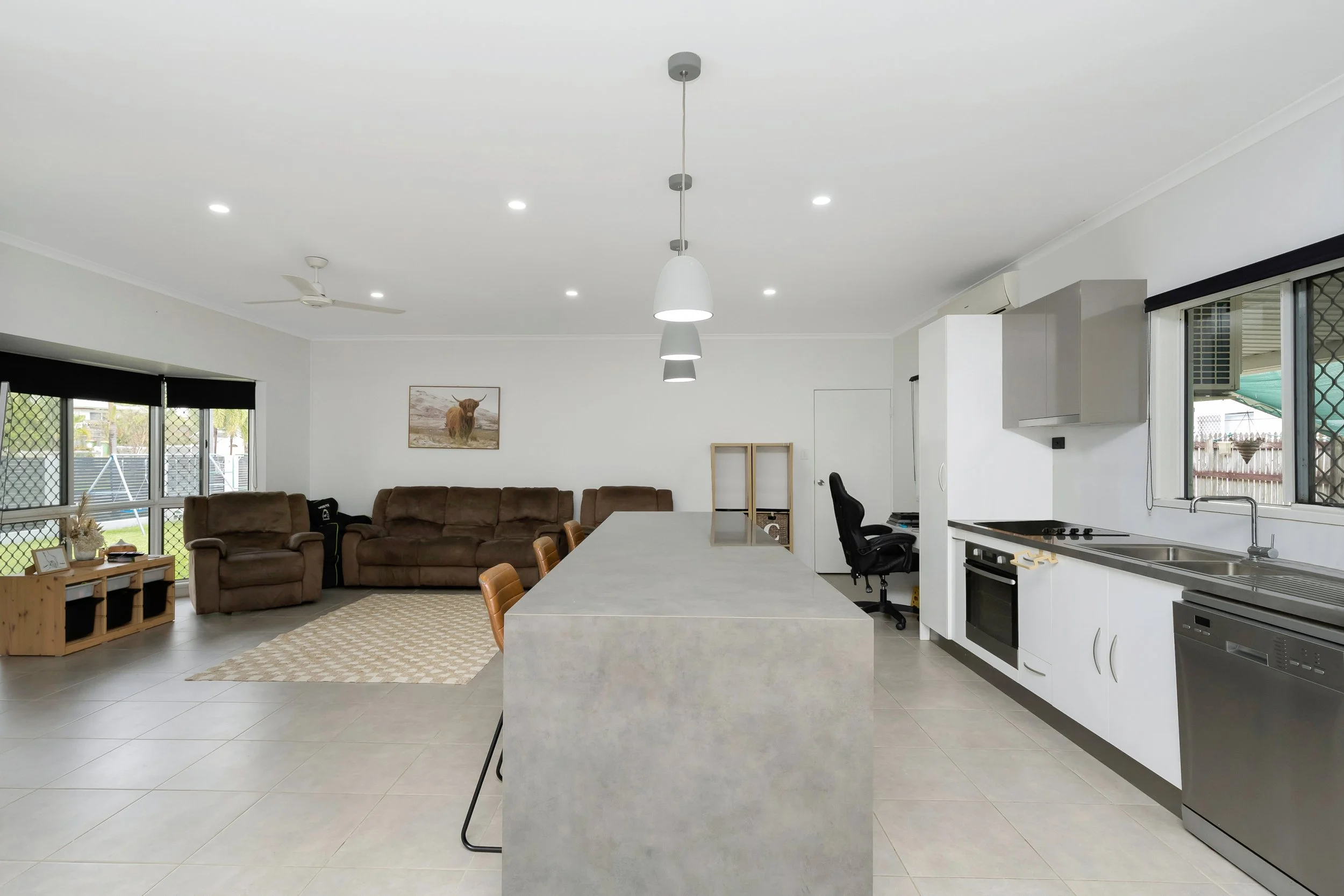 8 Bedrock -19SR.jpg