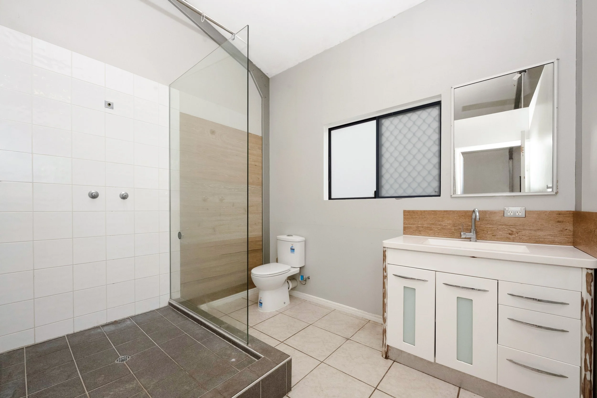 31 Blue Mountain dr 5.jpg