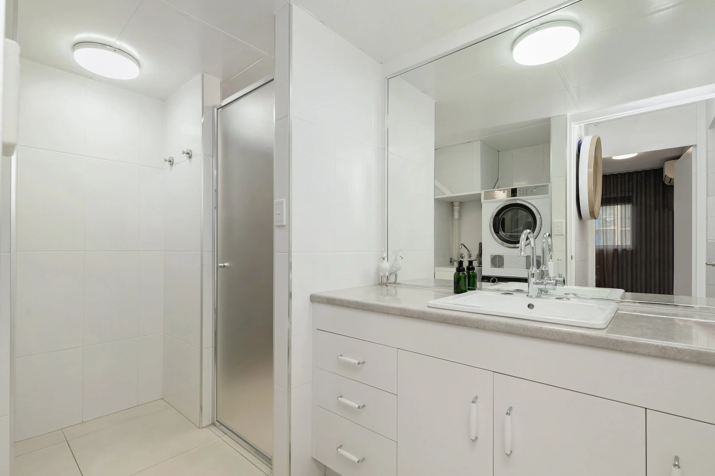 3-31-33 The Strand -7.jpg