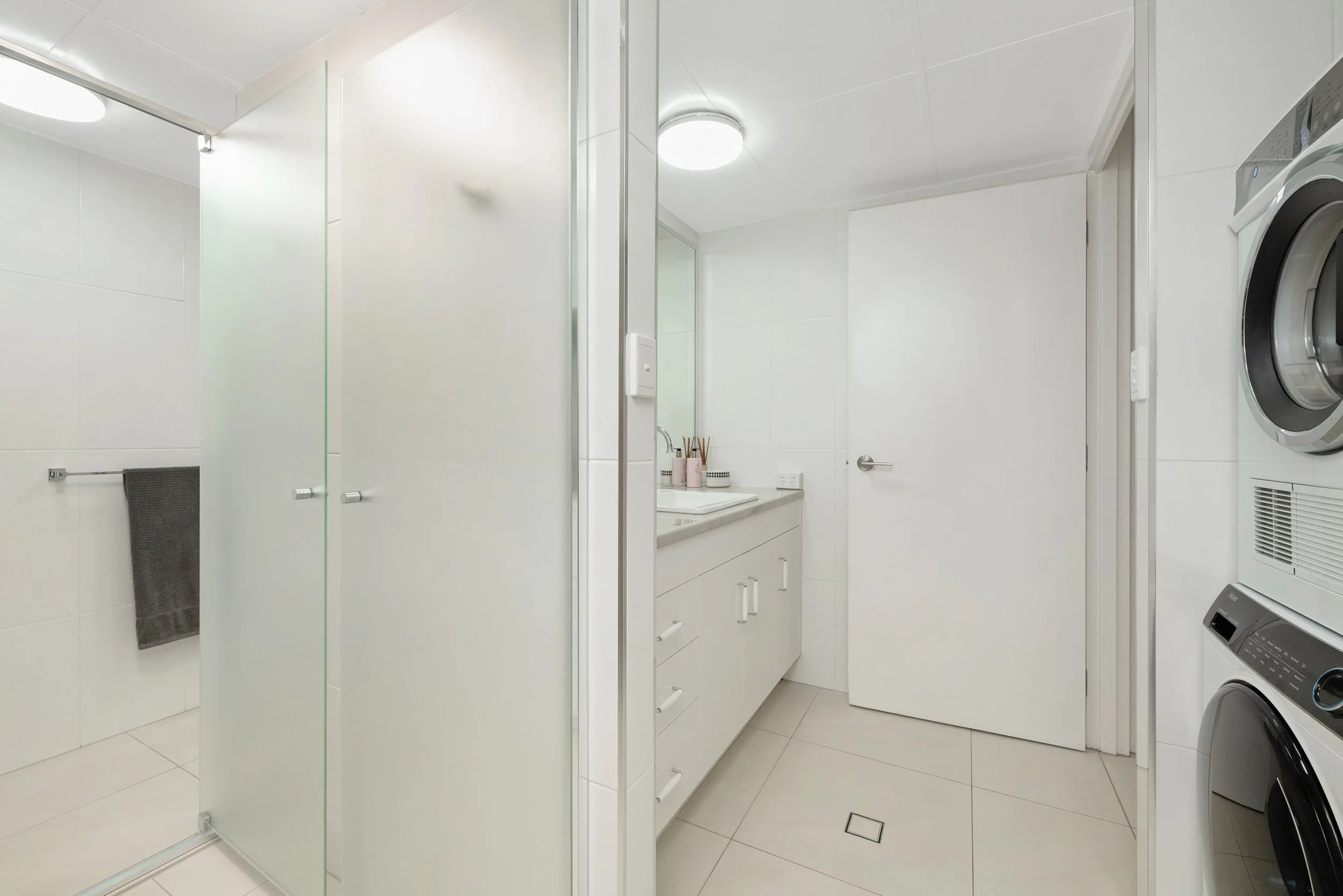 3-31-33 The Strand -13.jpg