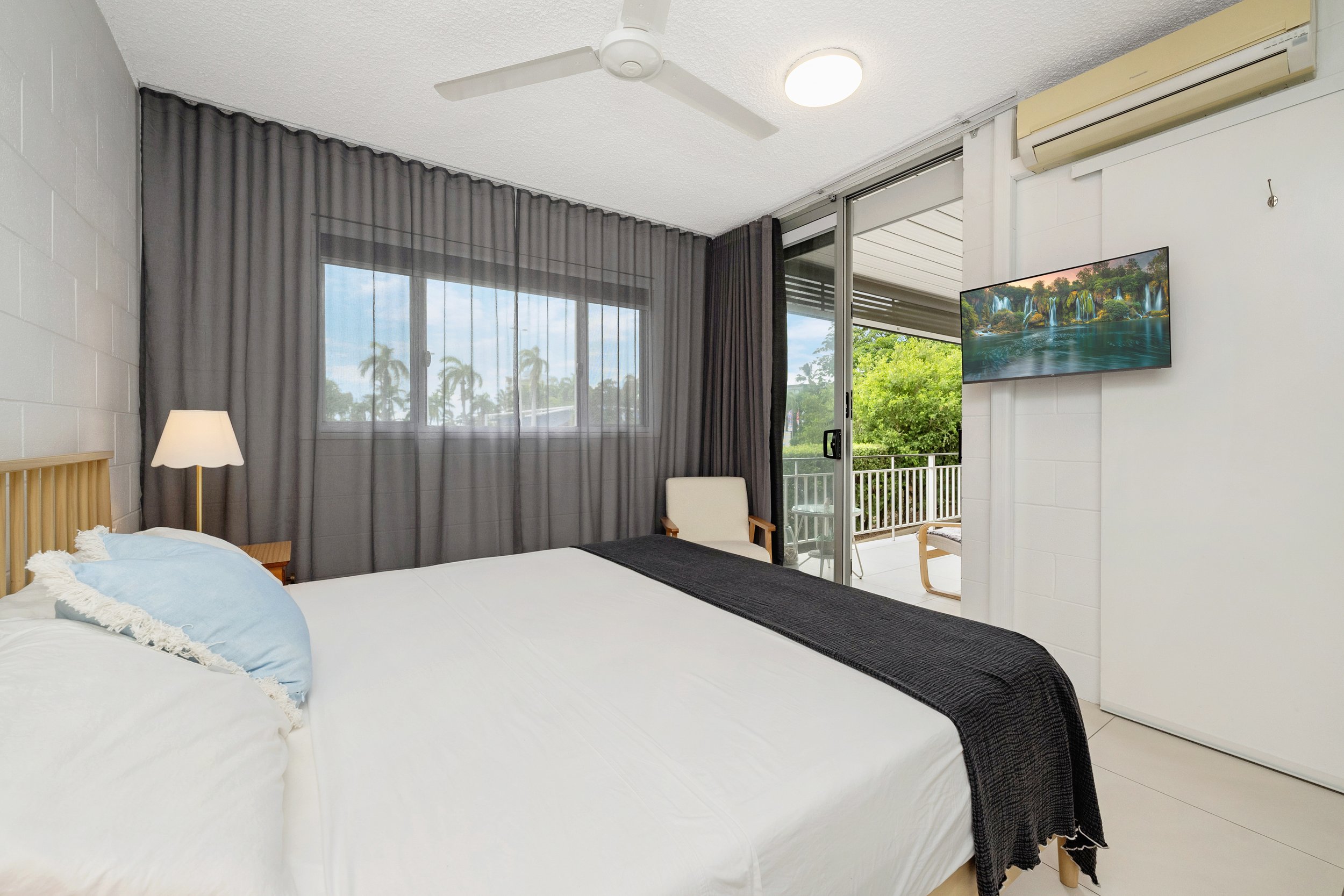 3-31-33 The Strand -22.jpg