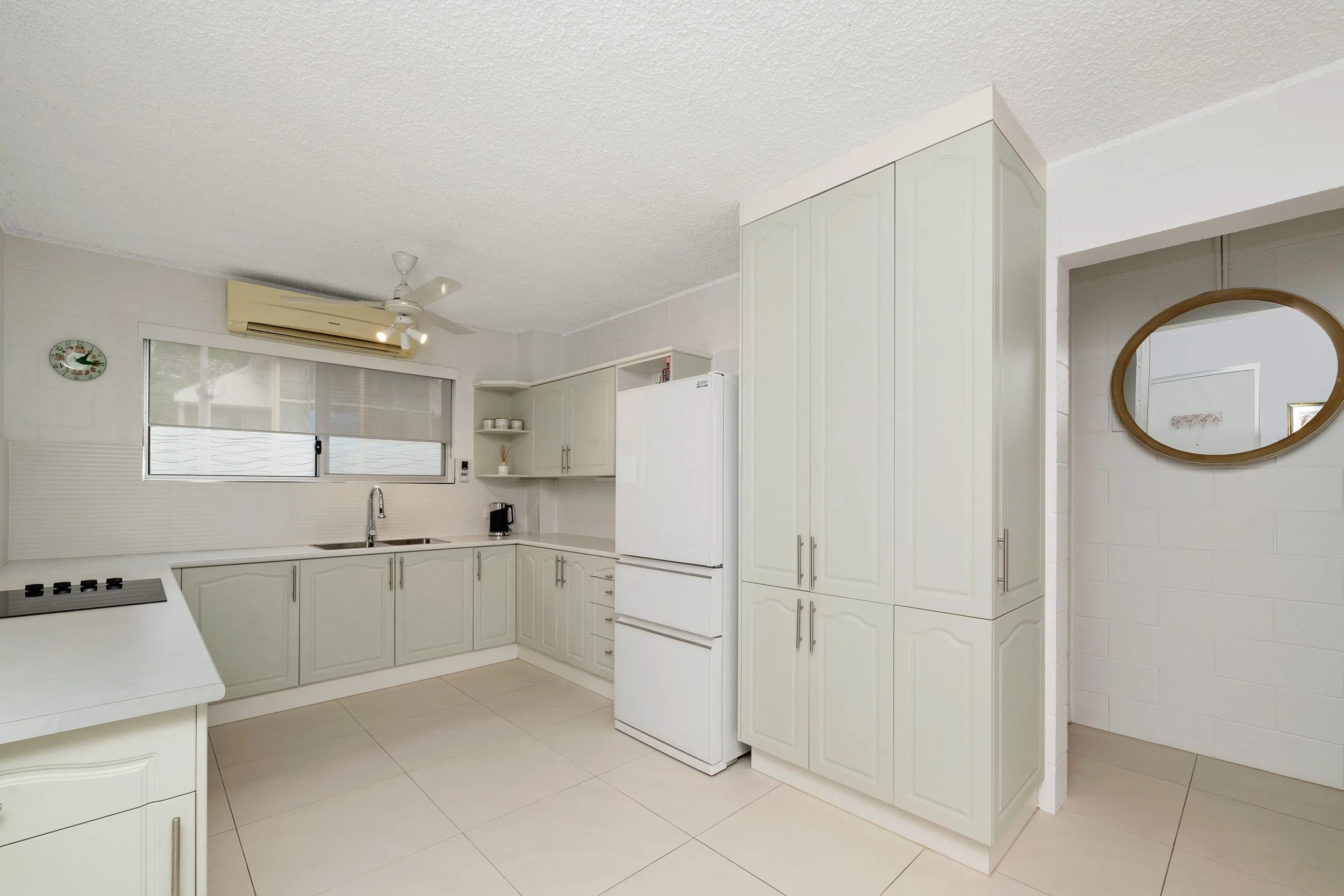 3-31-33 The Strand -25.jpg