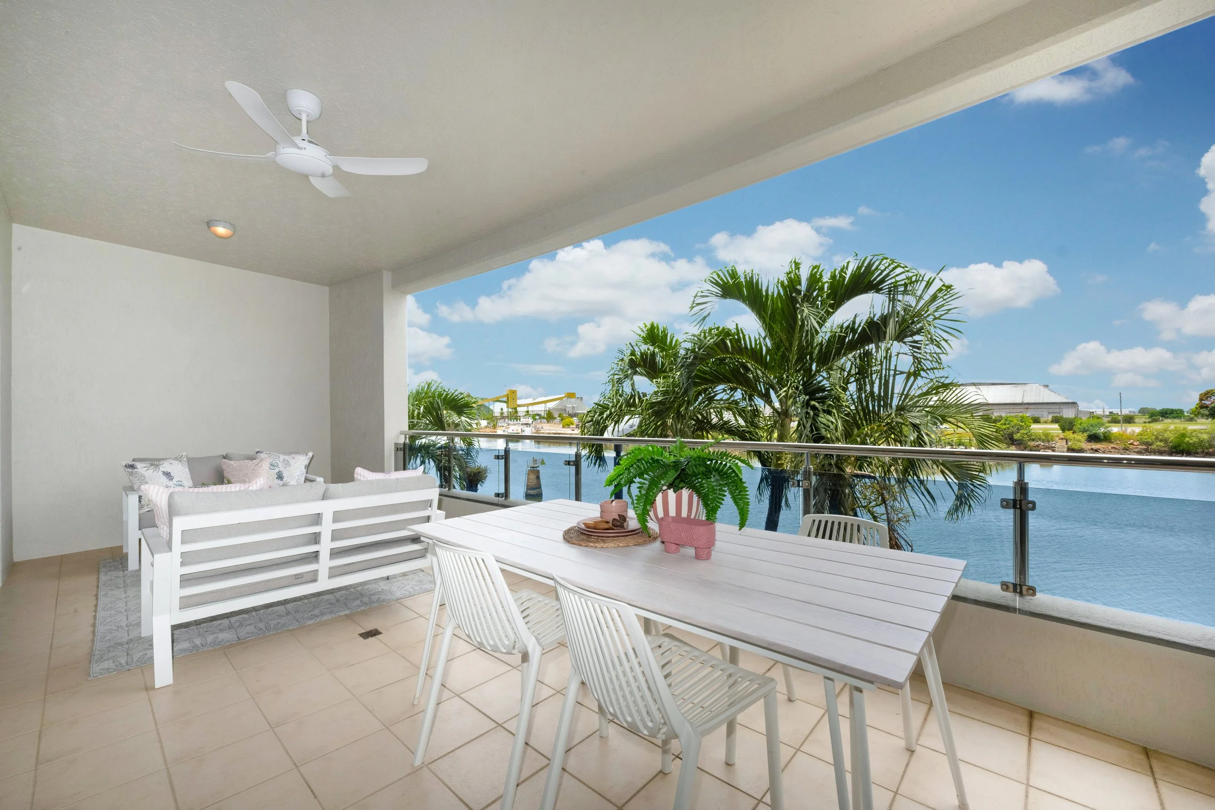 13-1 The Strand 11.jpg