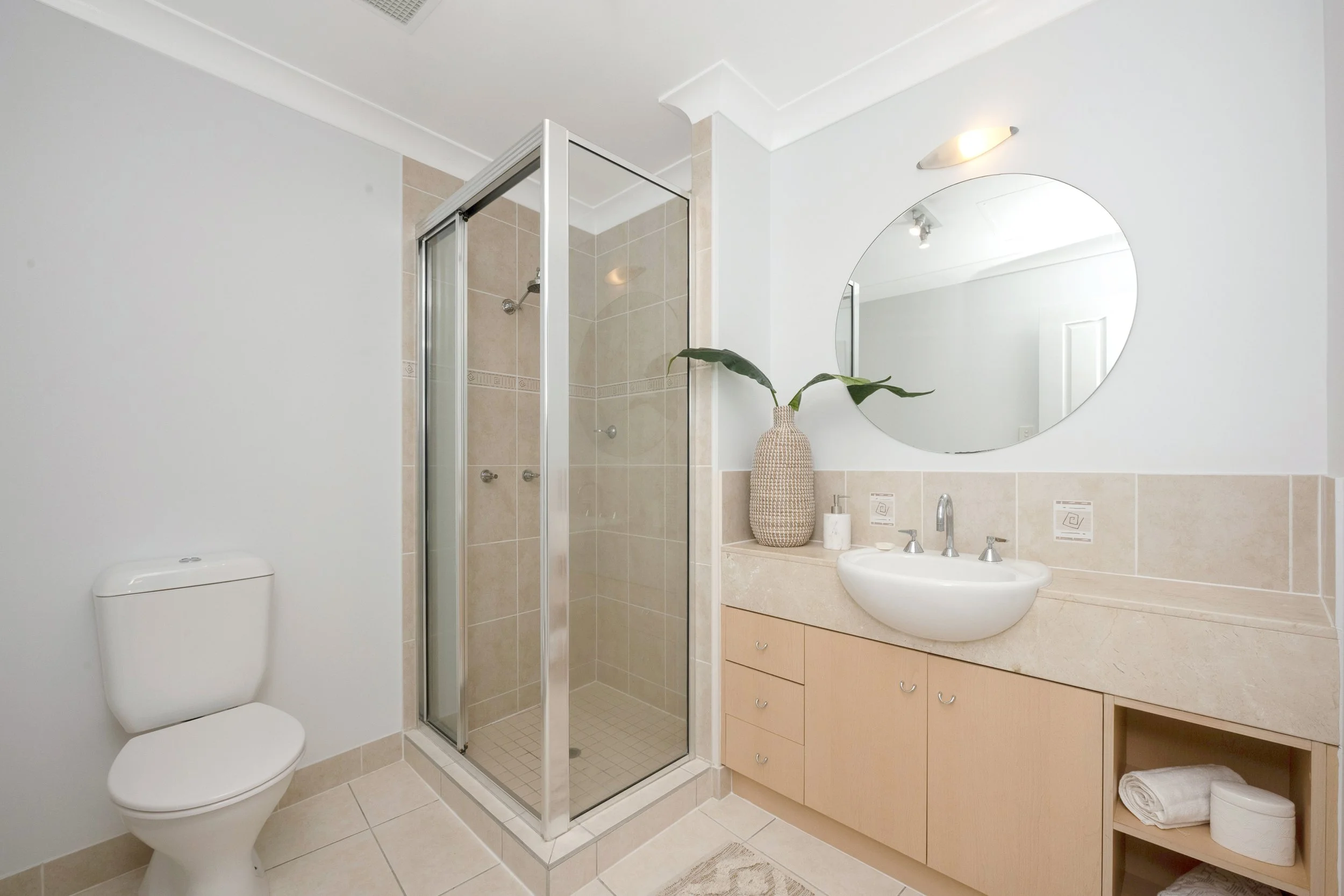 13-1 The Strand 32.jpg