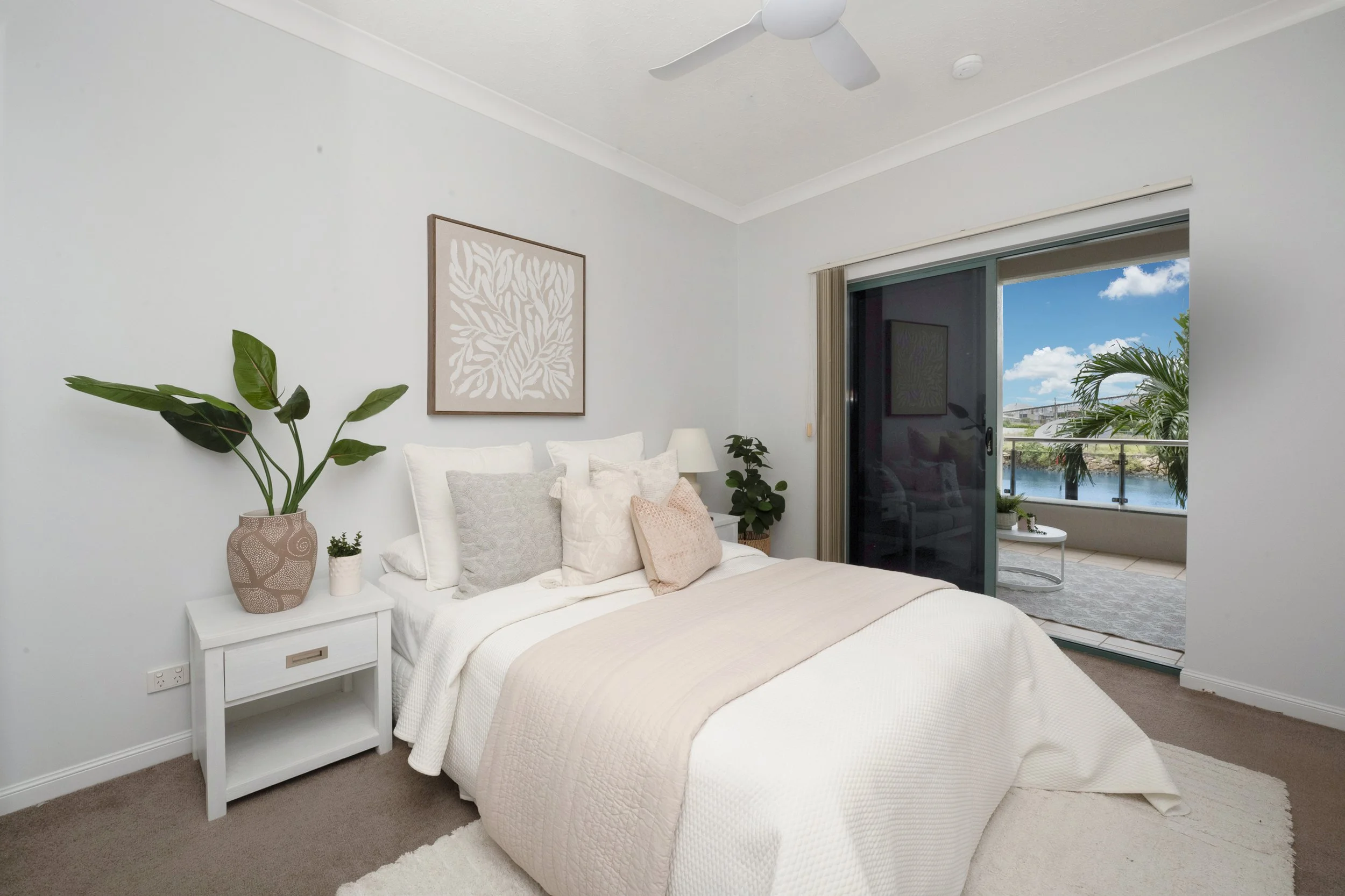 13-1 The Strand 35.jpg