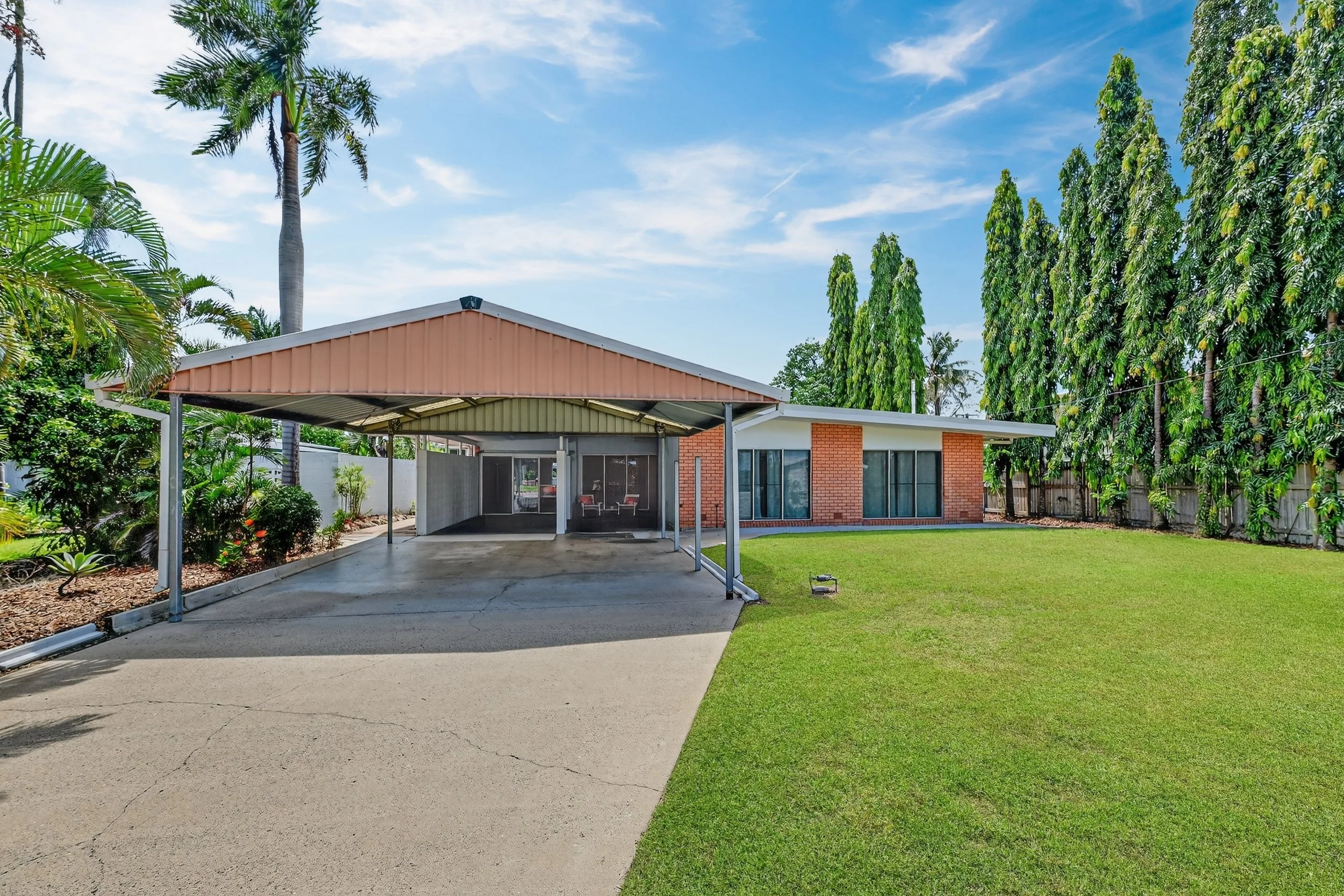 44 Bay Street, Pallarenda, QLD 4810