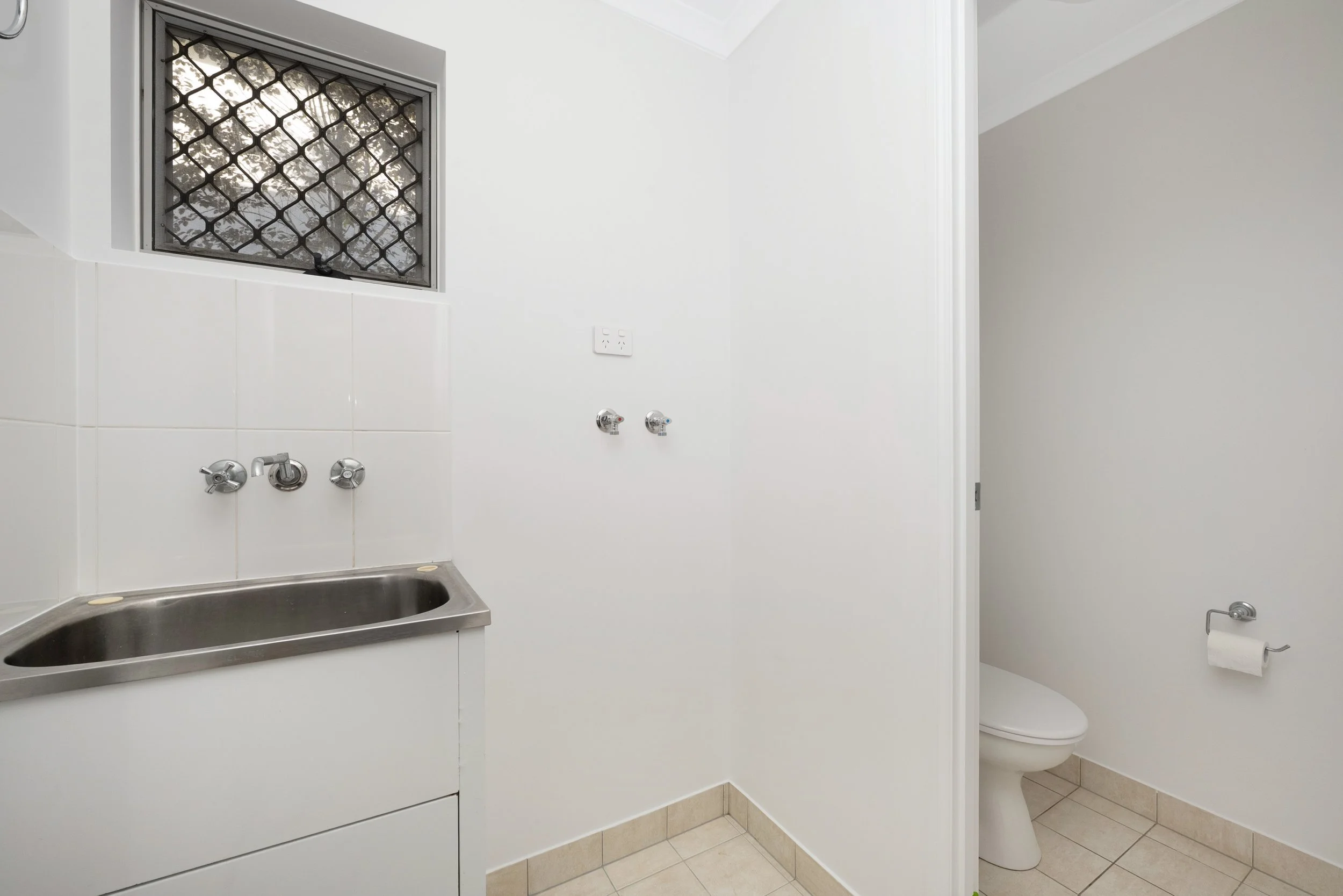 5_4 South Vickers5.jpg