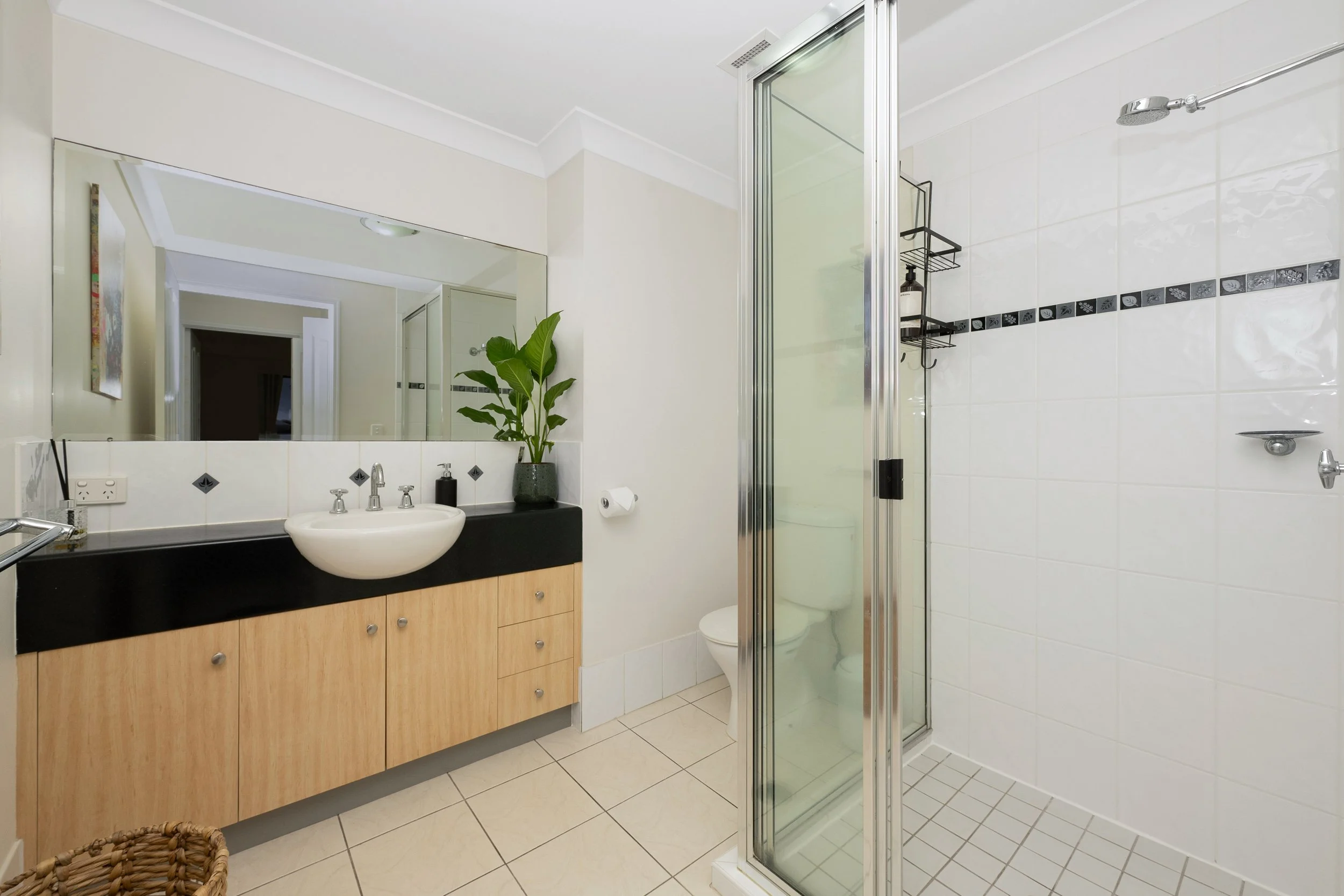 47-18-30 Sir Leslie -11.jpg