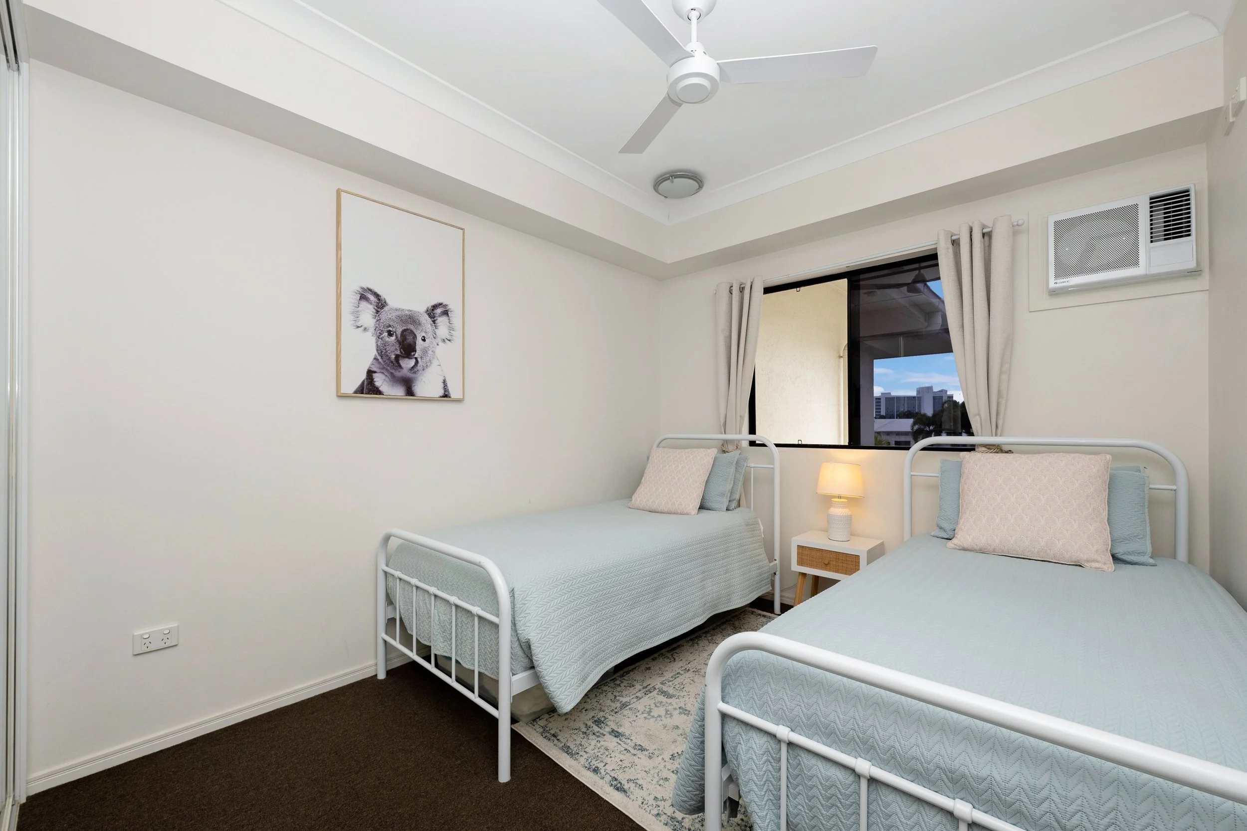 47-18-30 Sir Leslie -7.jpg