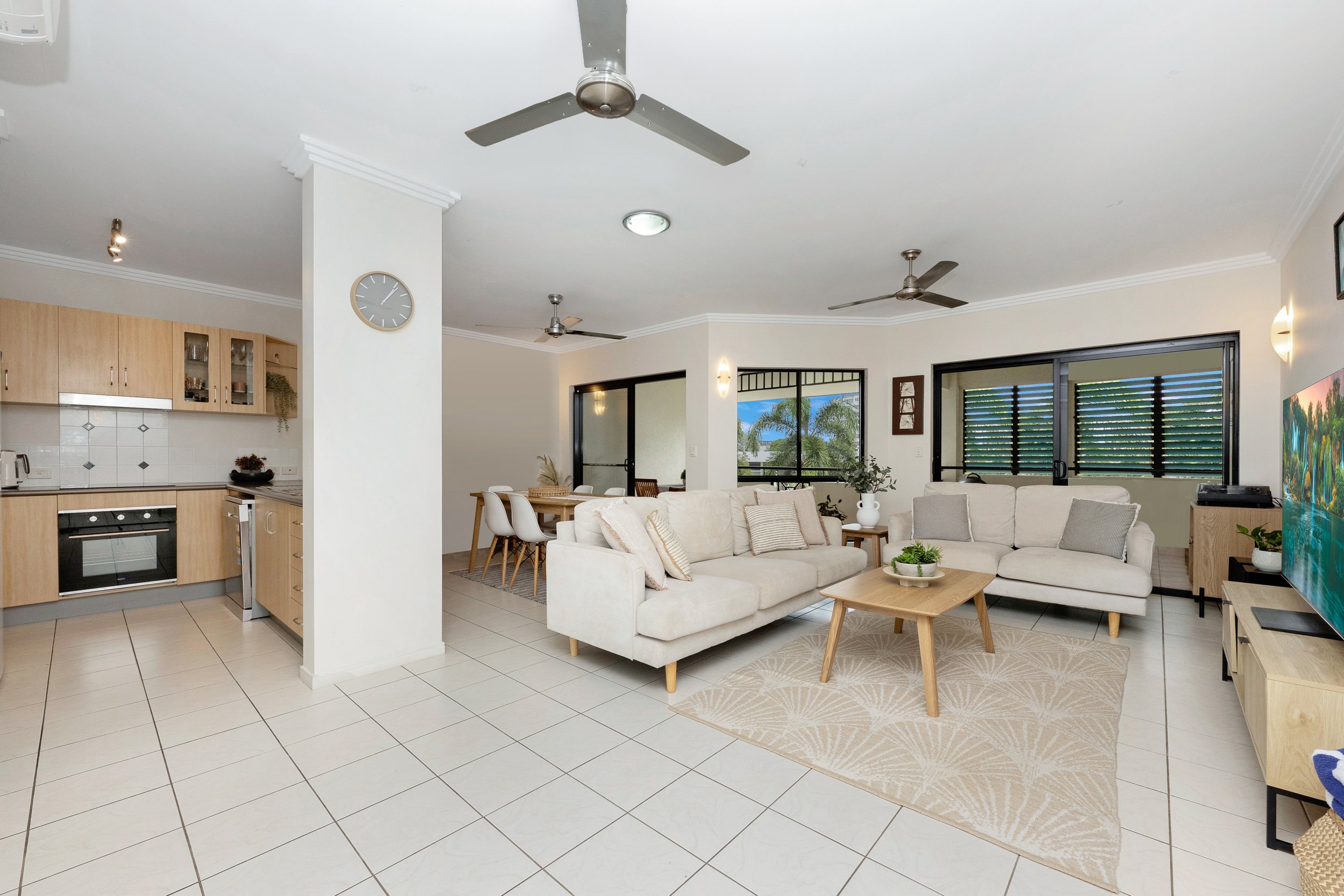 47-18-30 Sir Leslie -19SR.jpg