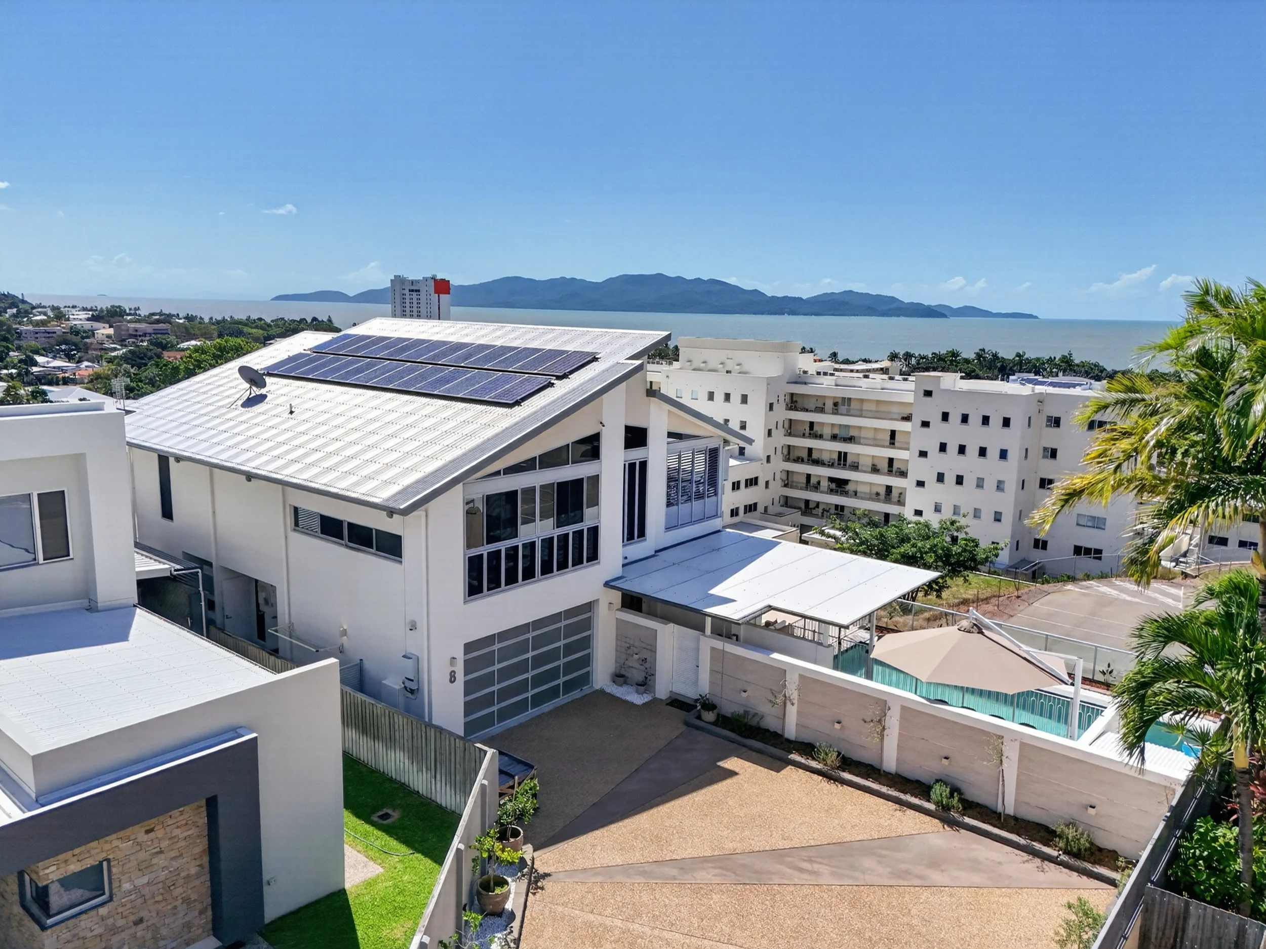 8 Panorama Court, North Ward QLD, 4810