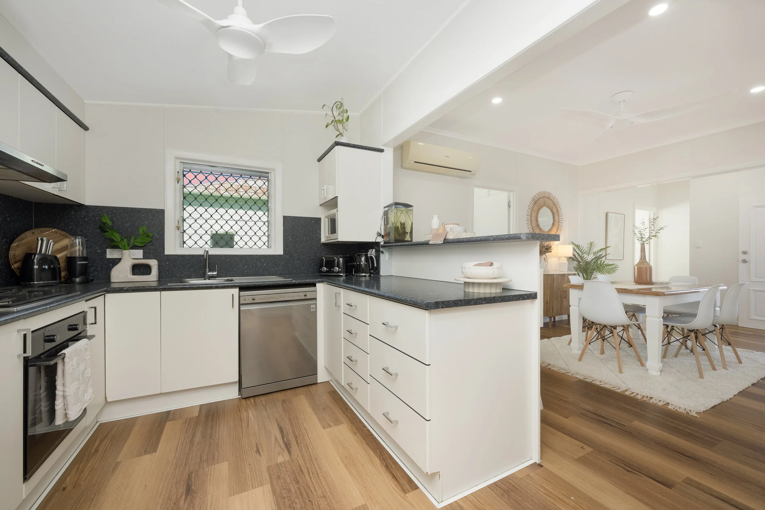 57 Tenth Ave21.jpg