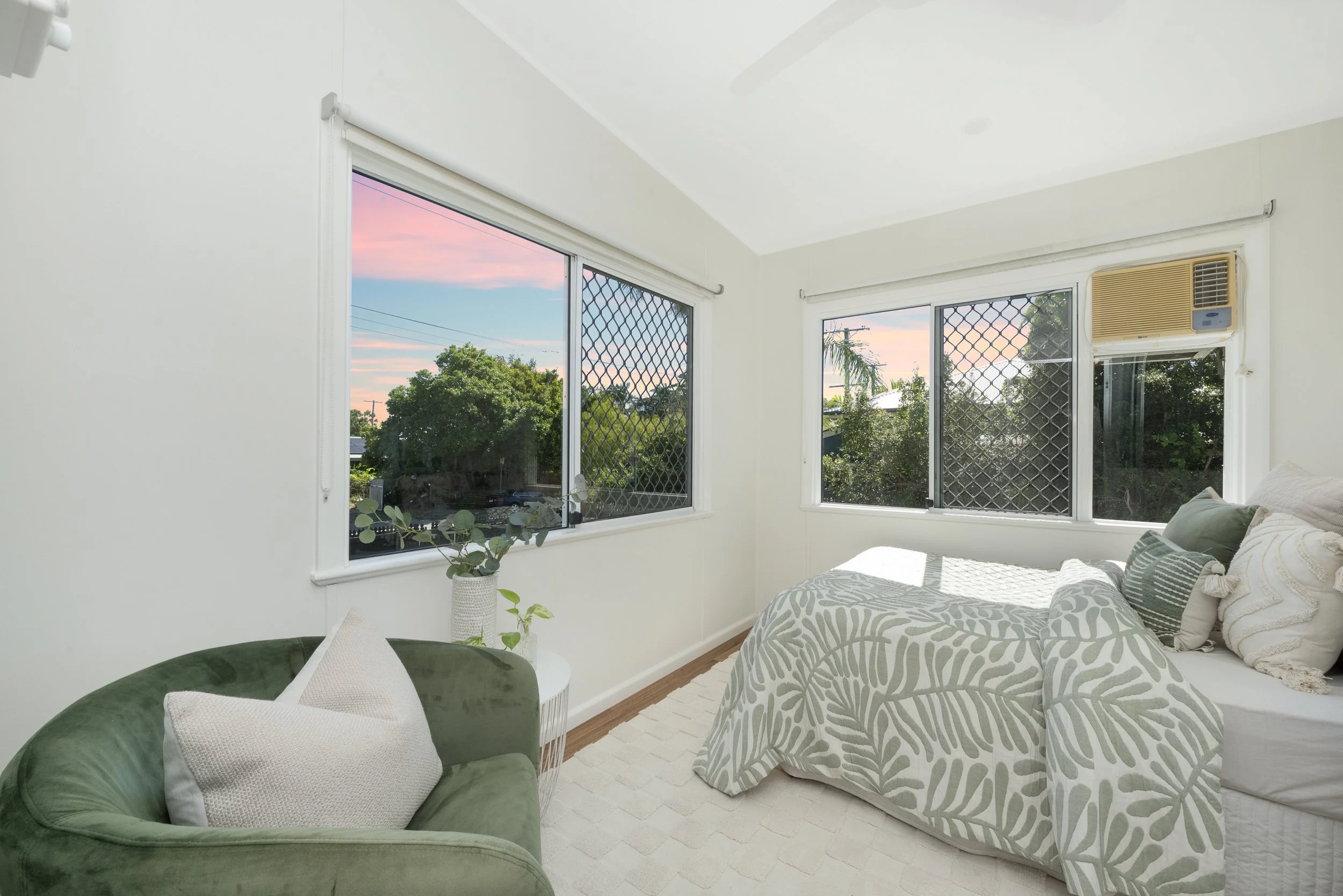57 Tenth Ave39.jpg