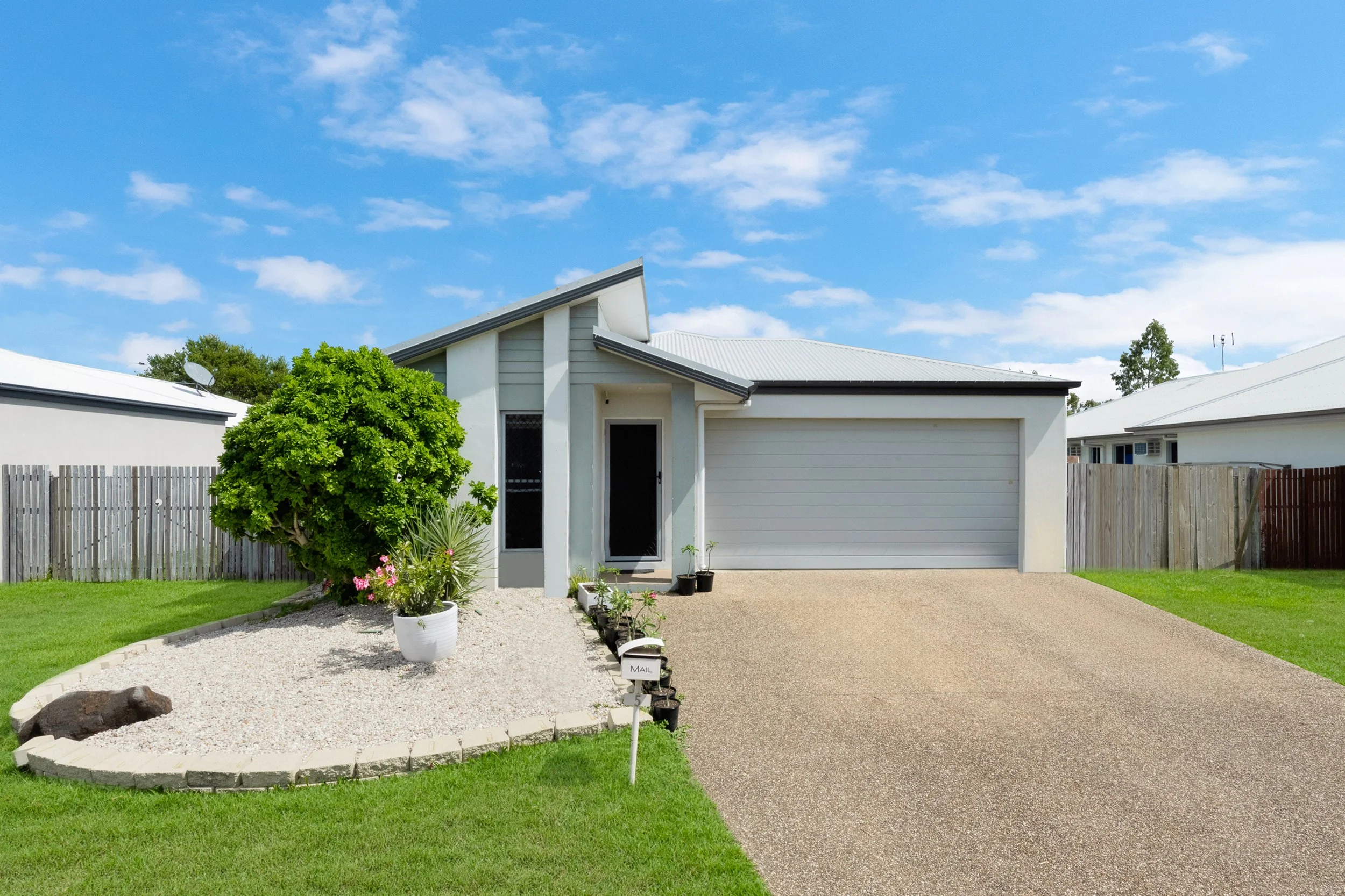 5 Elbridge Bend, Mount Louisa QLD 4814