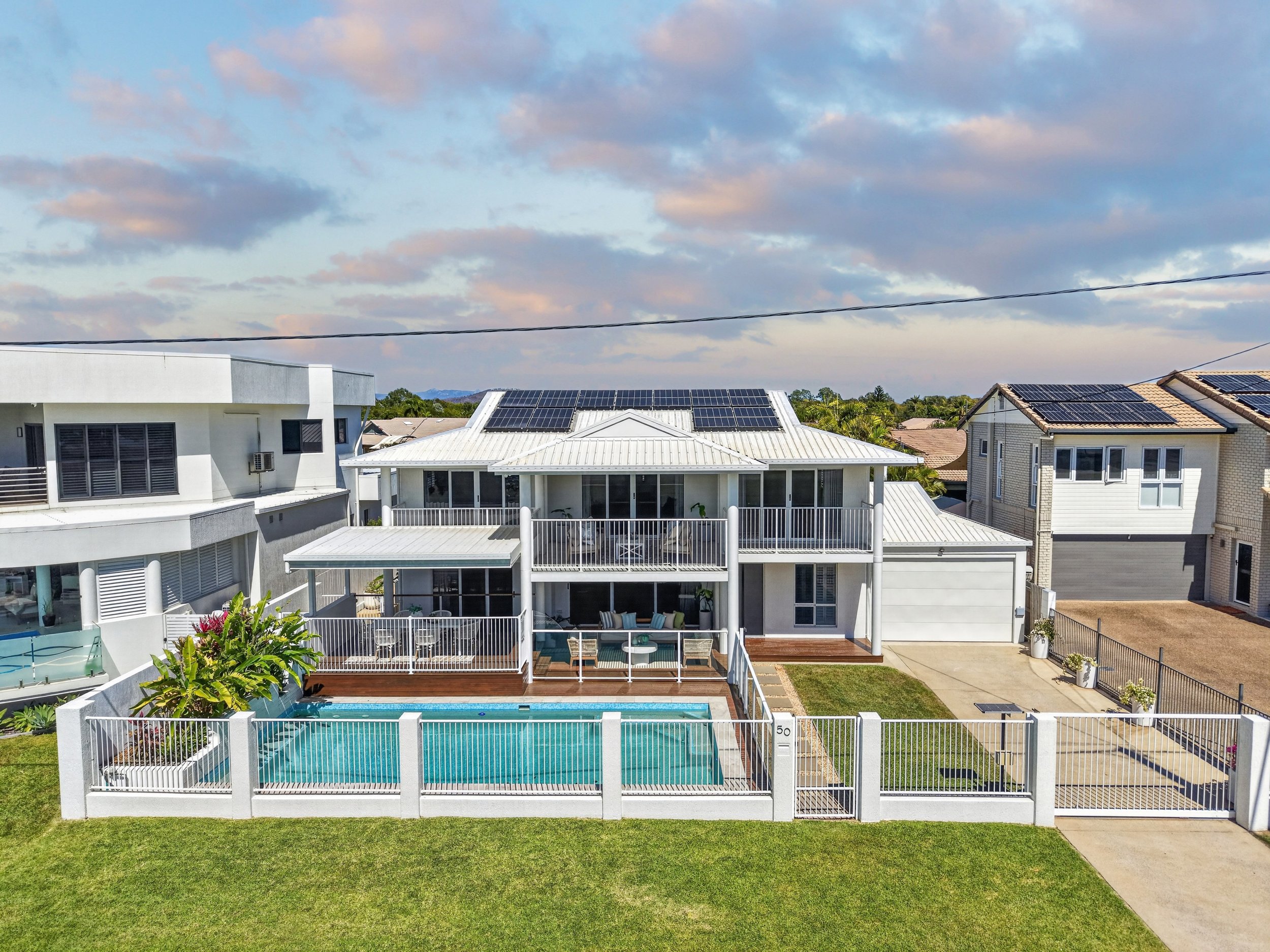 50 Palm Street, Rowes Bay, QLD 4810