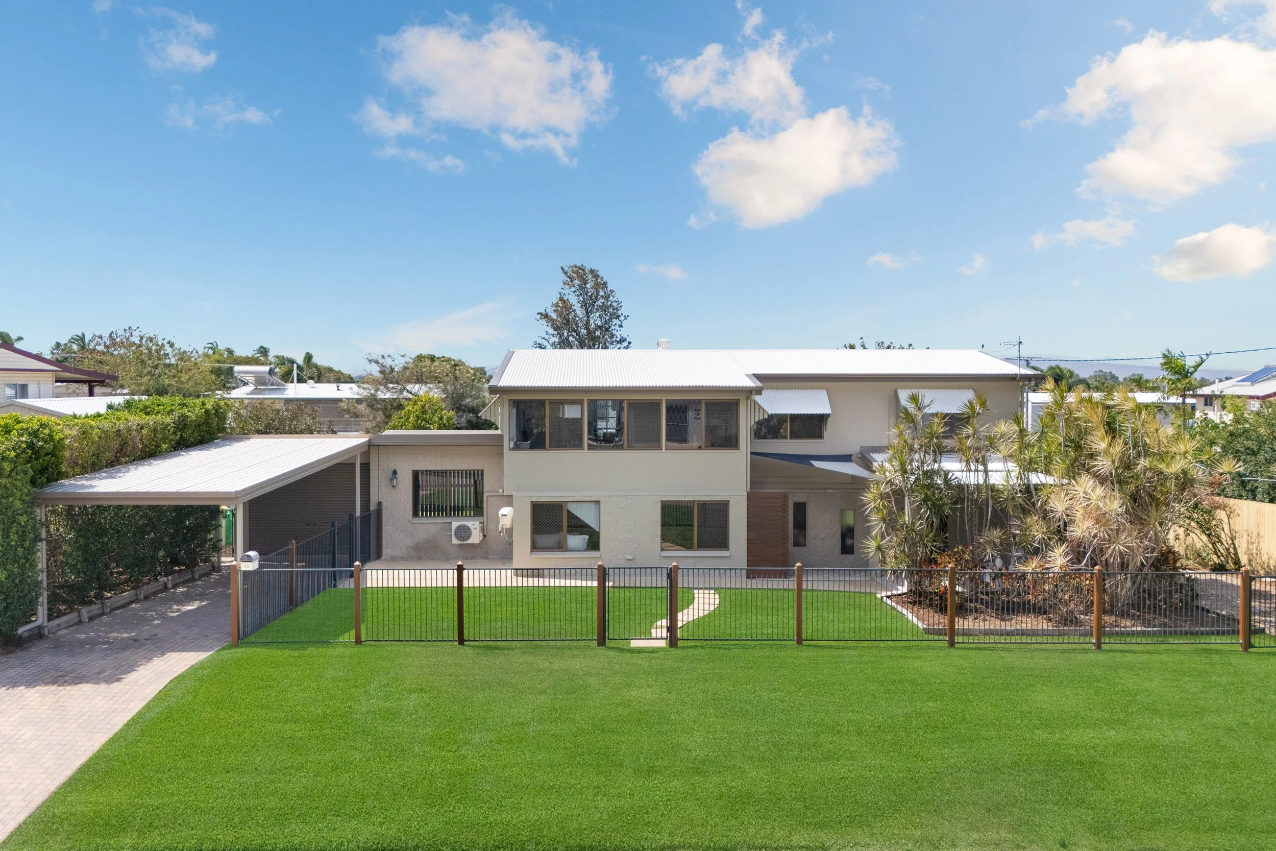28 Rundle Street, Mount Louisa, QLD 4814