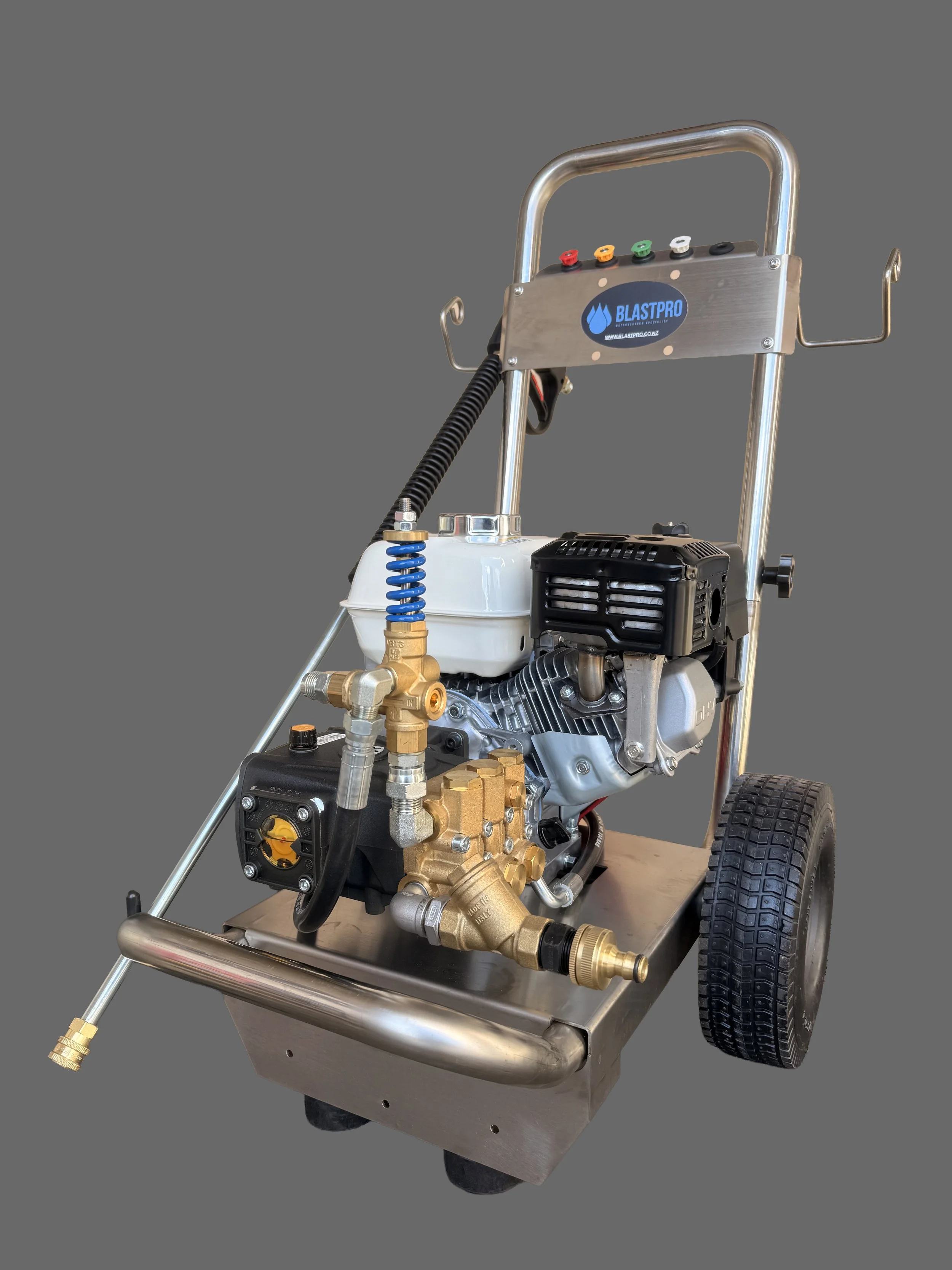 GX200 front left copy.jpg