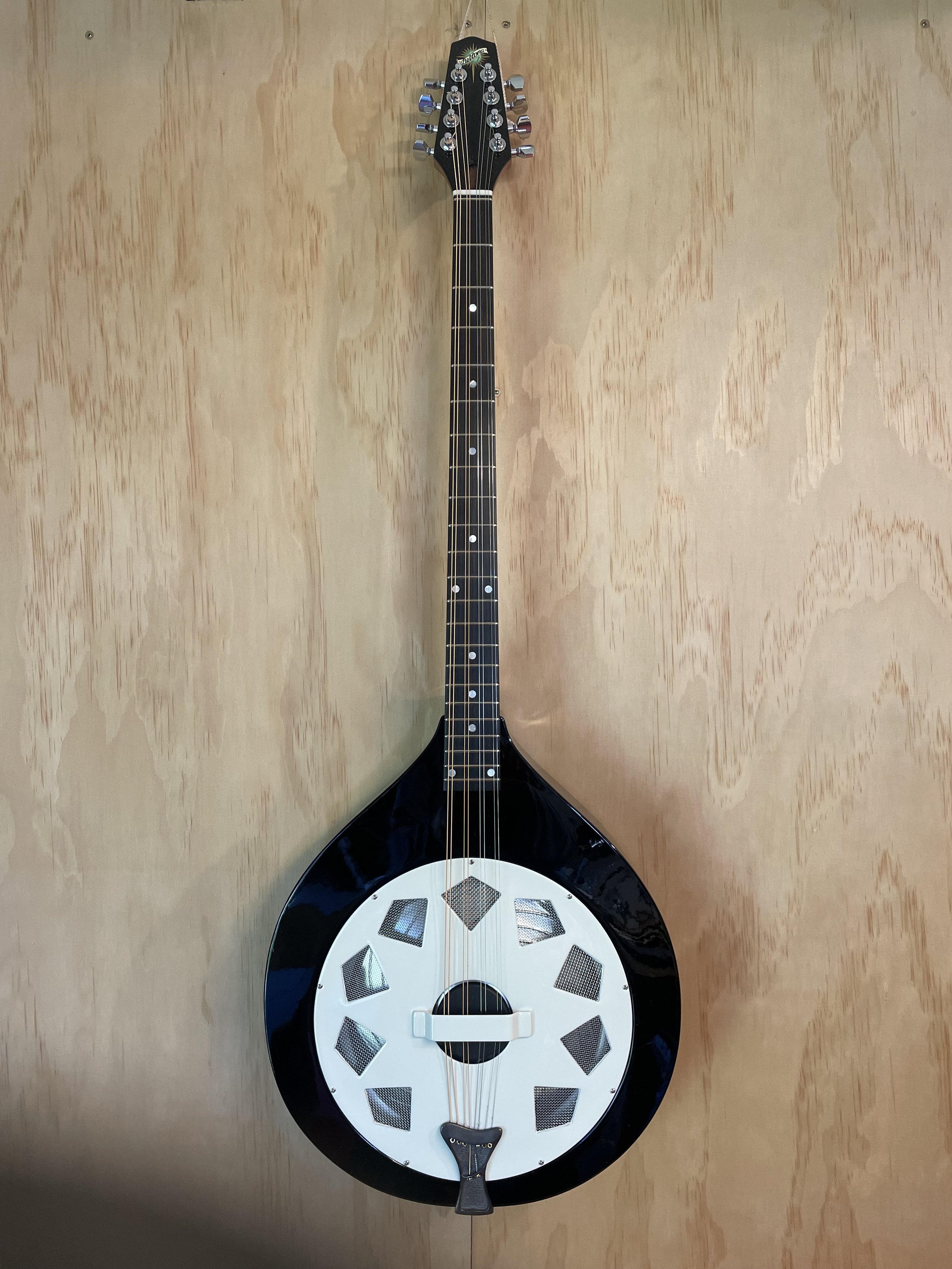 Bouzouki / Octave Mandolin