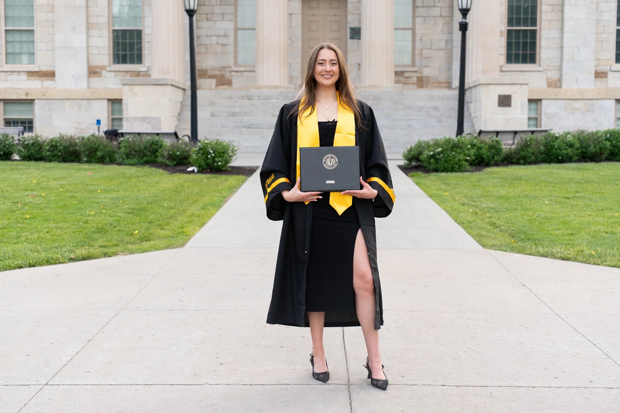GRAD PORTRAITS