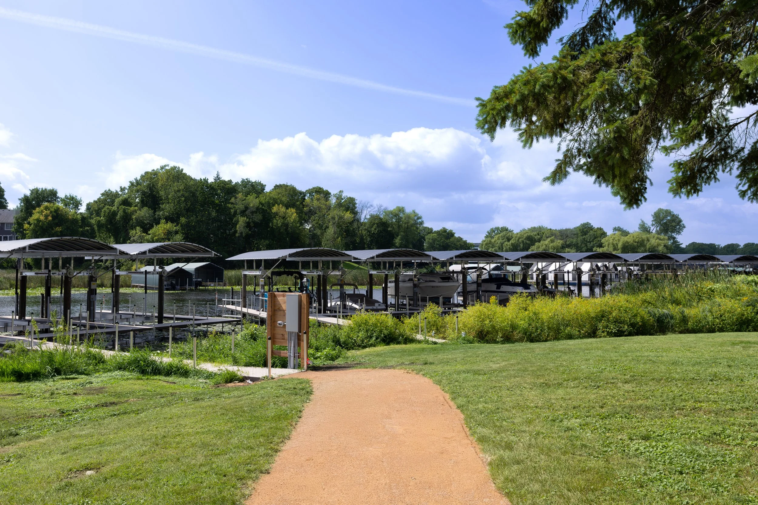 DAL WALKWAY 1.jpg